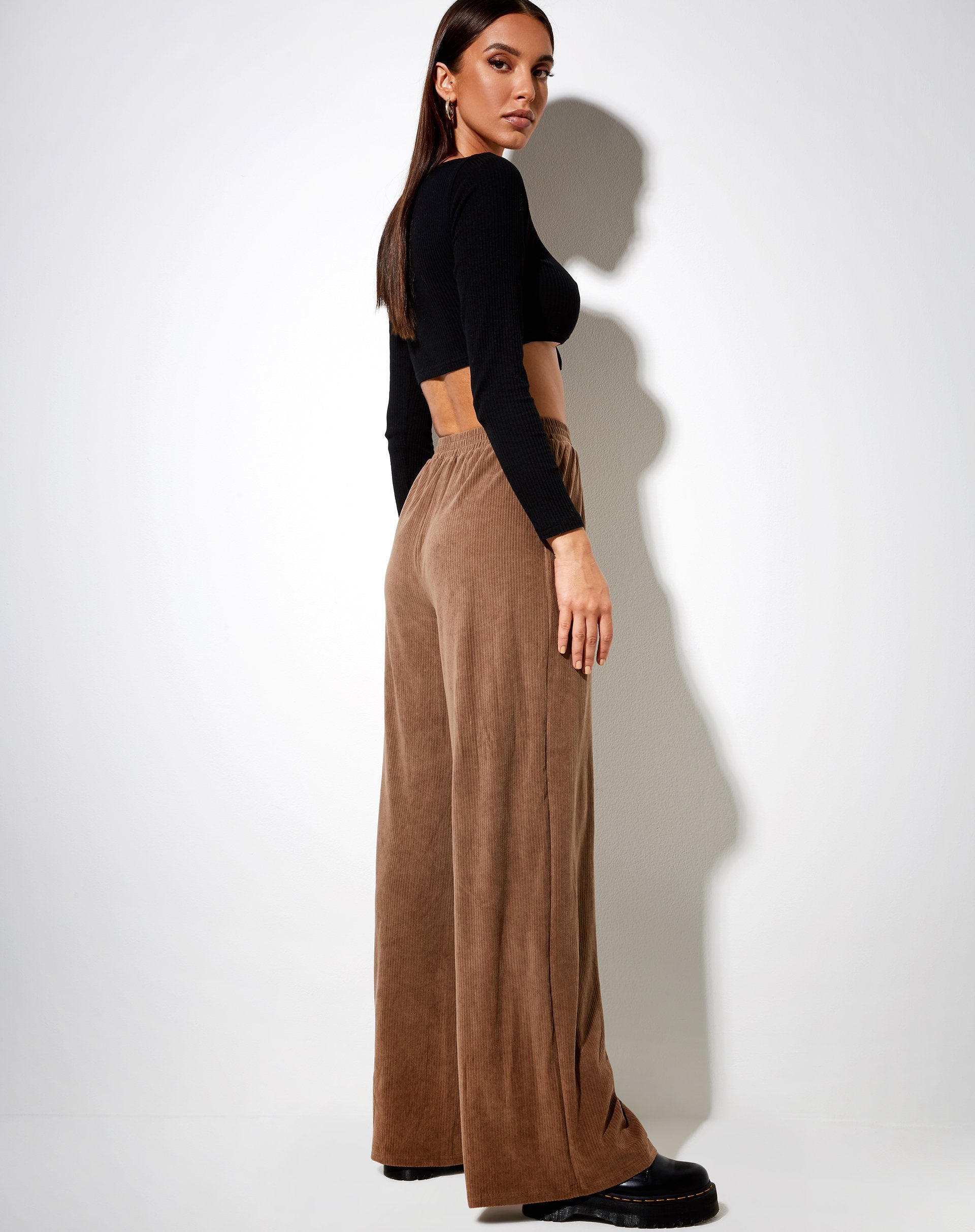 Image de Obeli Pantalon en velours côtelé Tan Brown