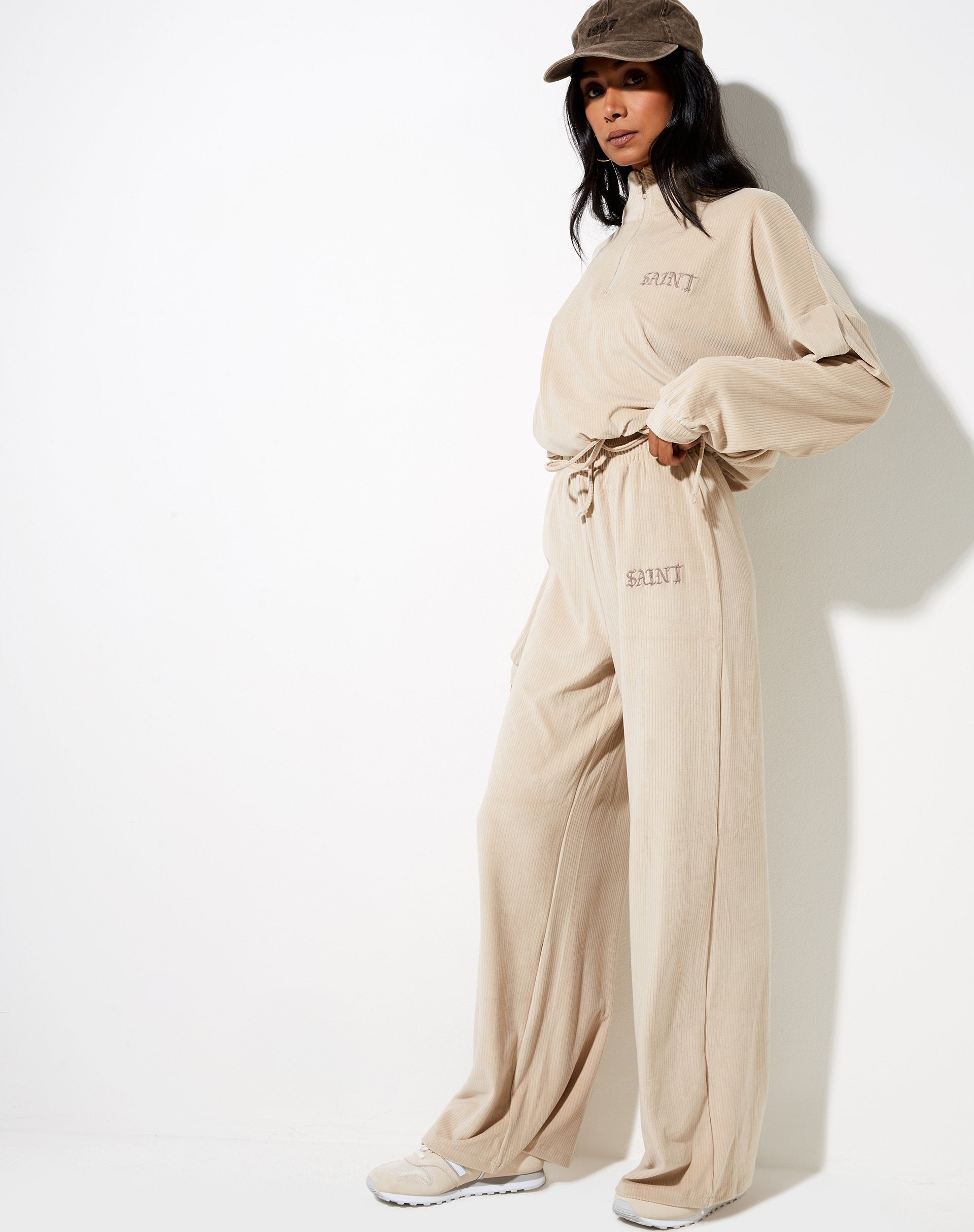 Image de Obeli Trouser in Neutral Beige Saint Embro
