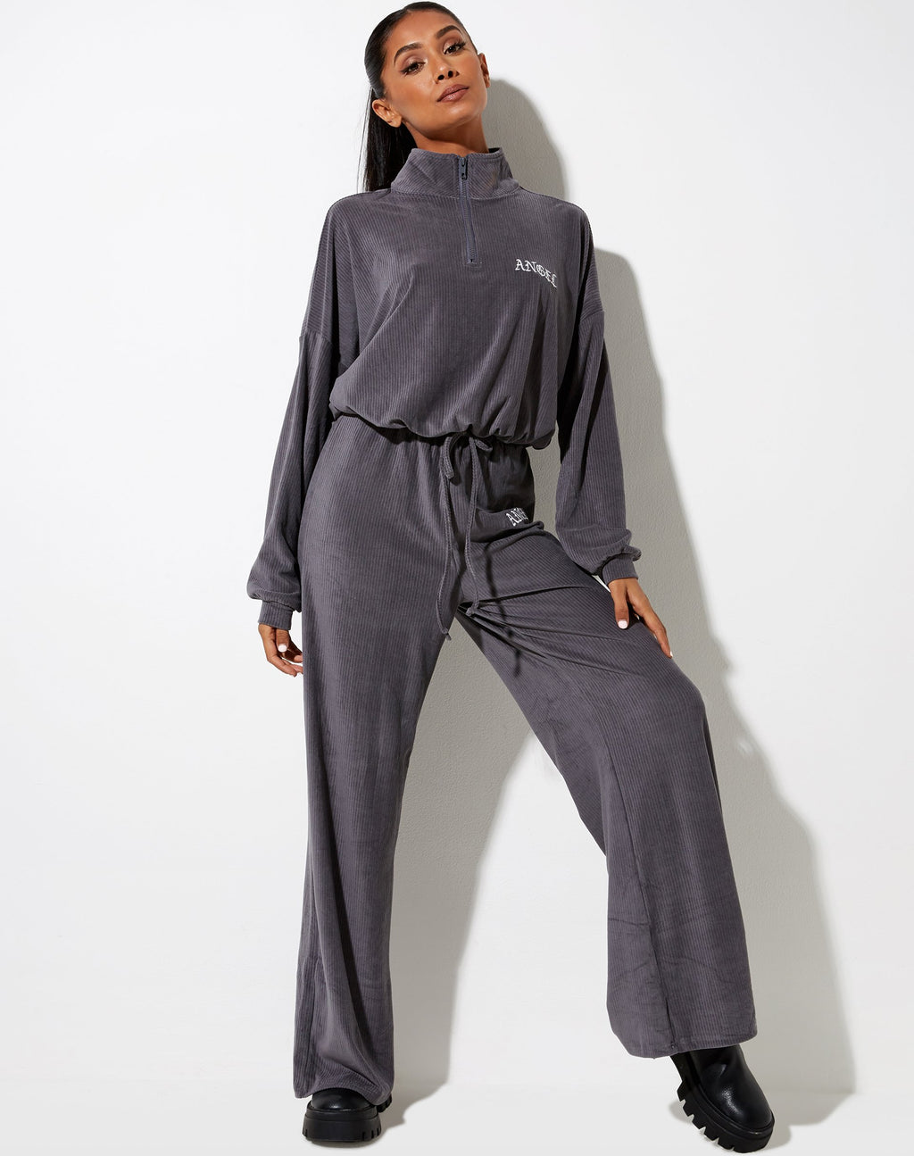 Pantalon Obeli, gris anthracite, broderie 'Angel