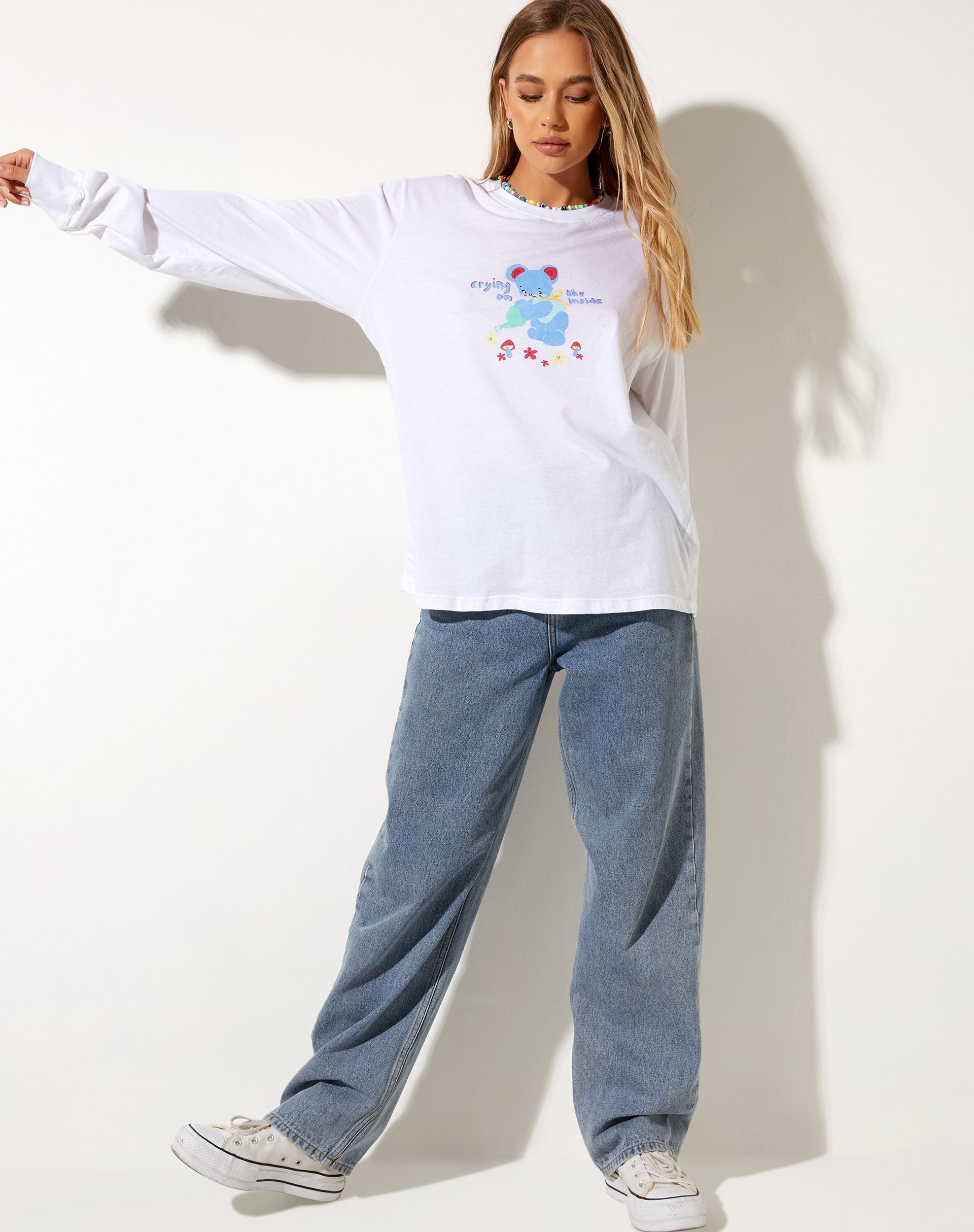 Image de Olivia Long Sleeve Tee in White Crying On The Inside