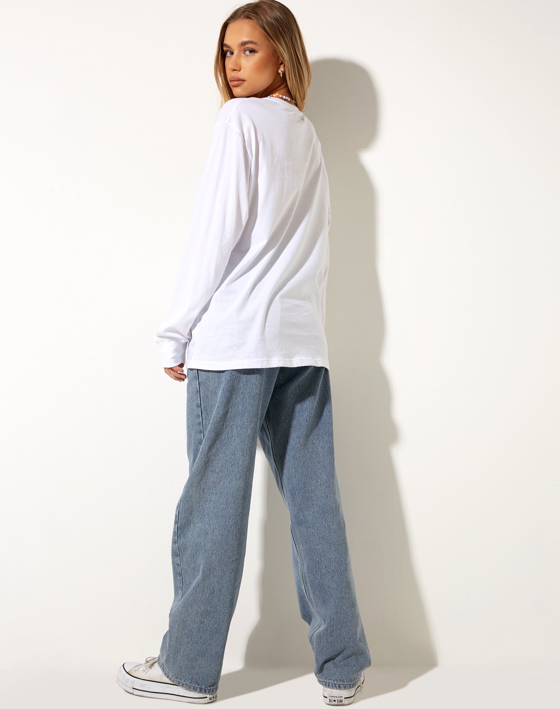 Image de Olivia Long Sleeve Tee in White Crying On The Inside