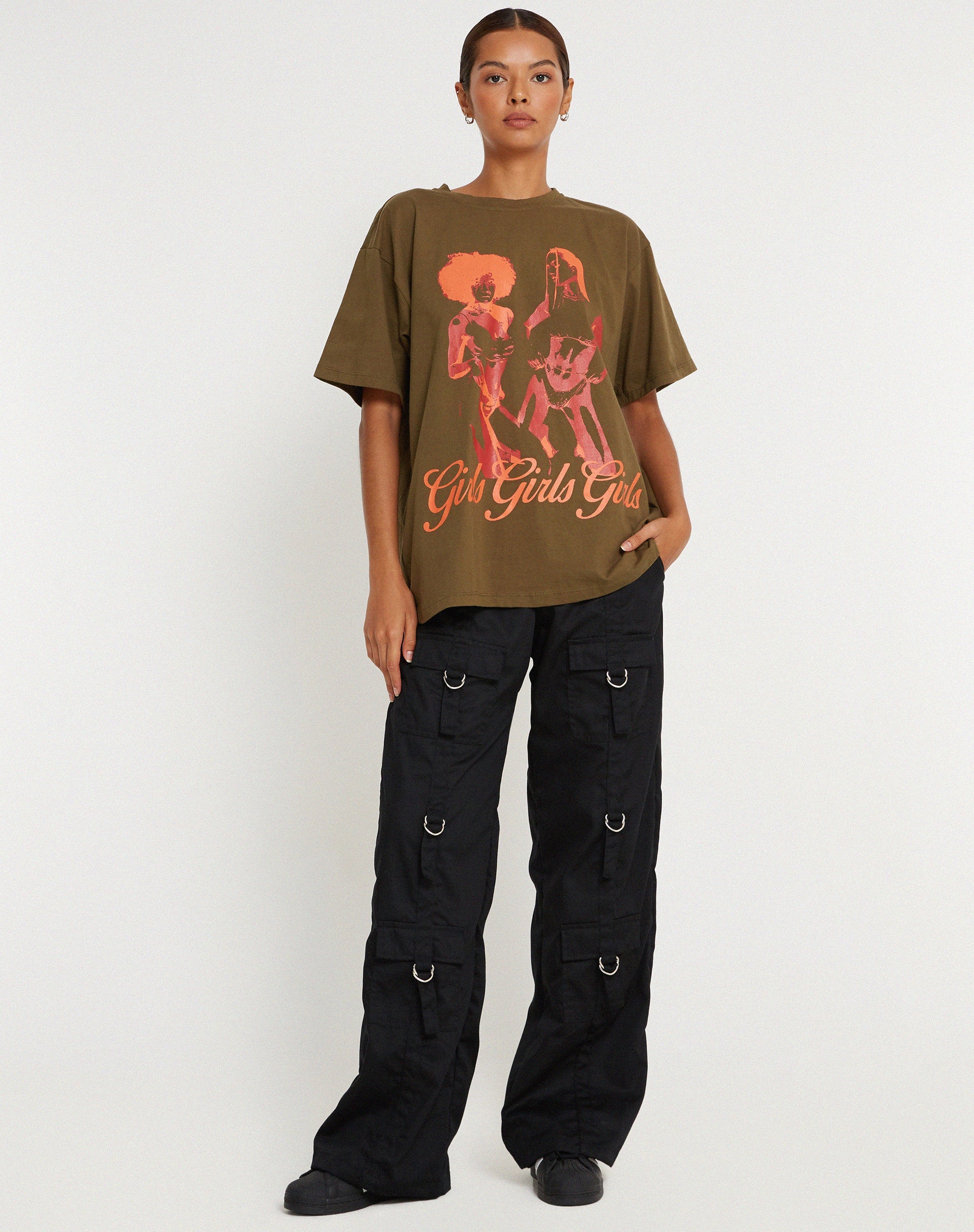 Image de Oversize Basic Tee in Khaki Girls Girls Girls Girls