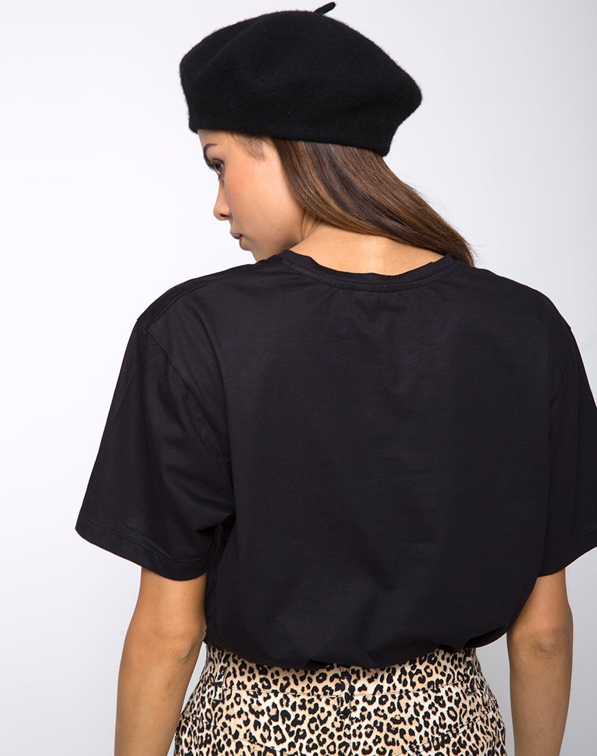 Image de T-shirt de base surdimensionné en noir pour filles rebelles