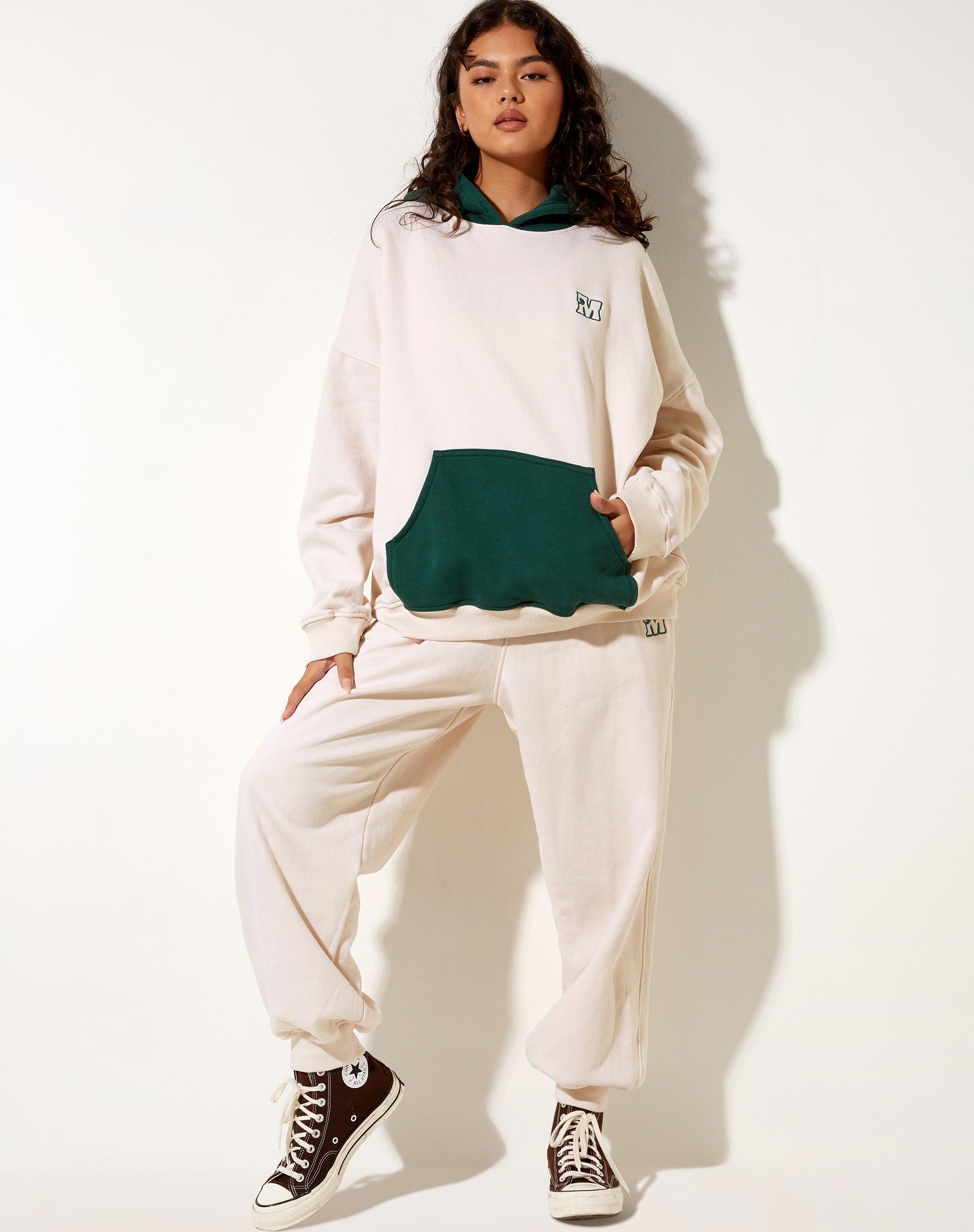 Image de Oversize Hoodie in Forest Green Winter White M Embro