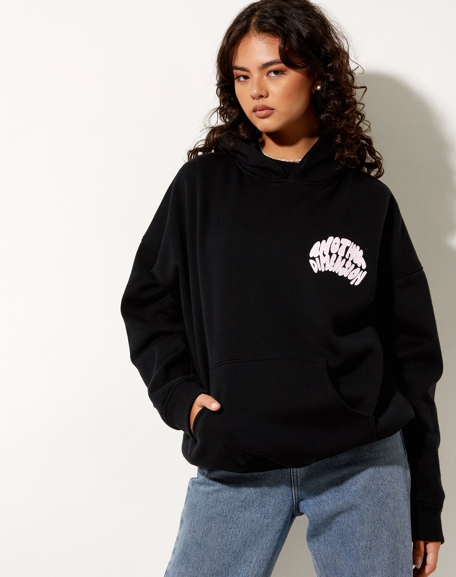 Image de Oversize Hoodie en noir Another Dimension