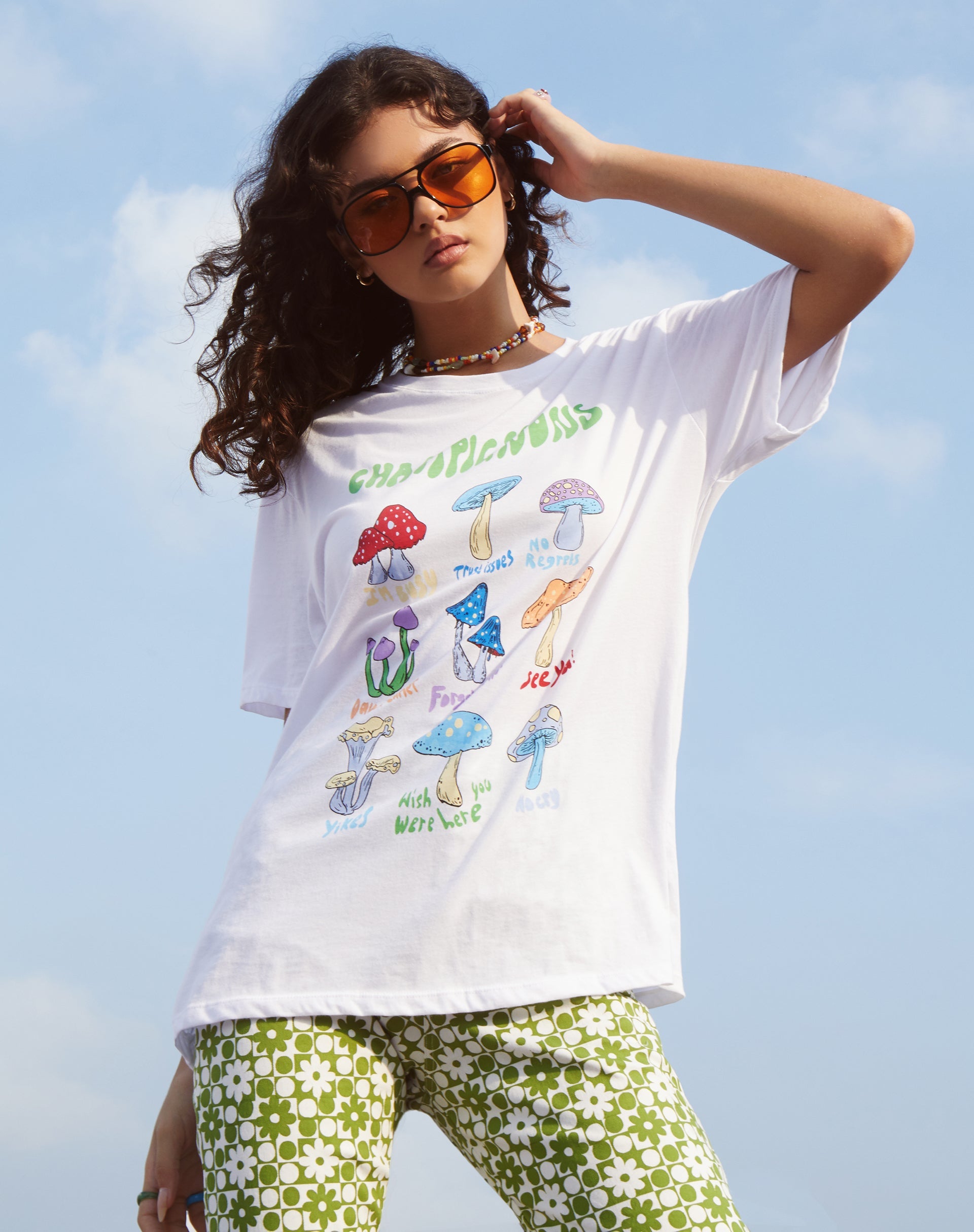 Image de Oversize Basic Tee in White Champignons