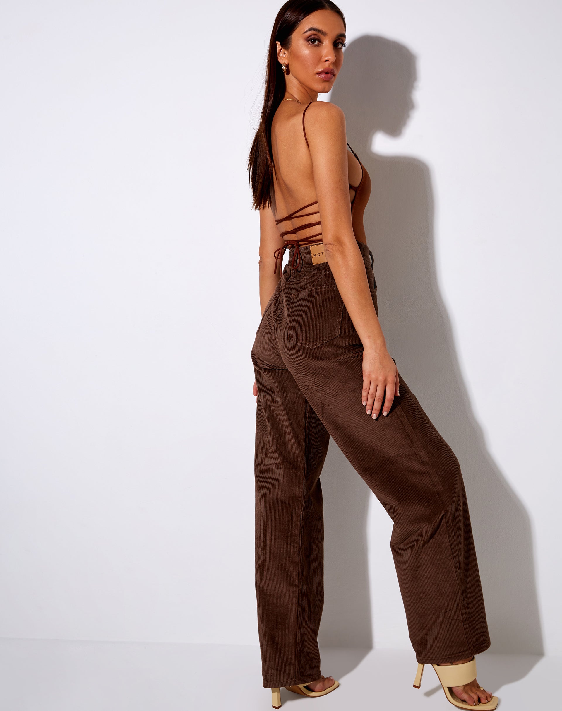 Image de Ozka Crop Top in Satin Chocolate