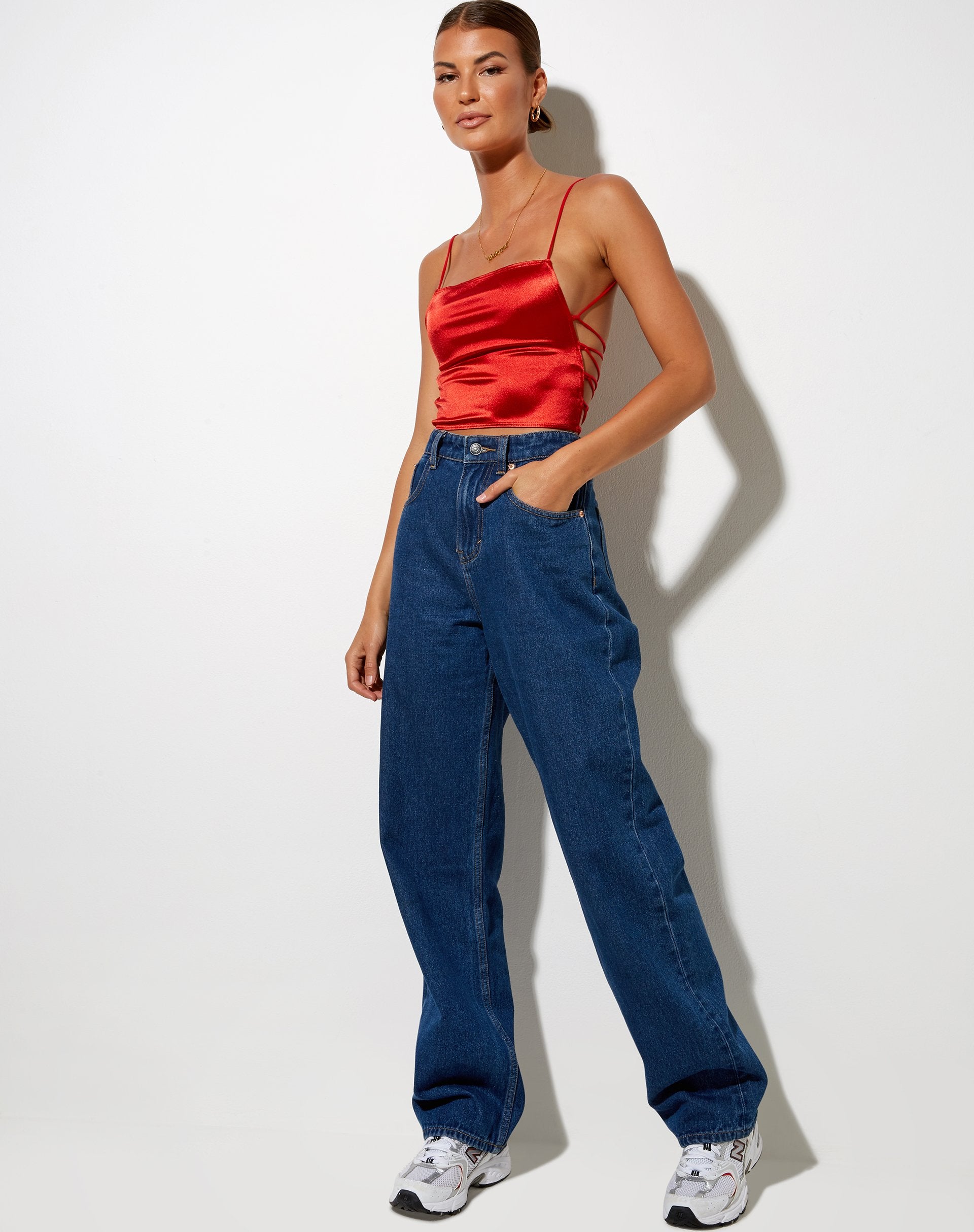 Image de Ozka Crop Top in Satin Rust