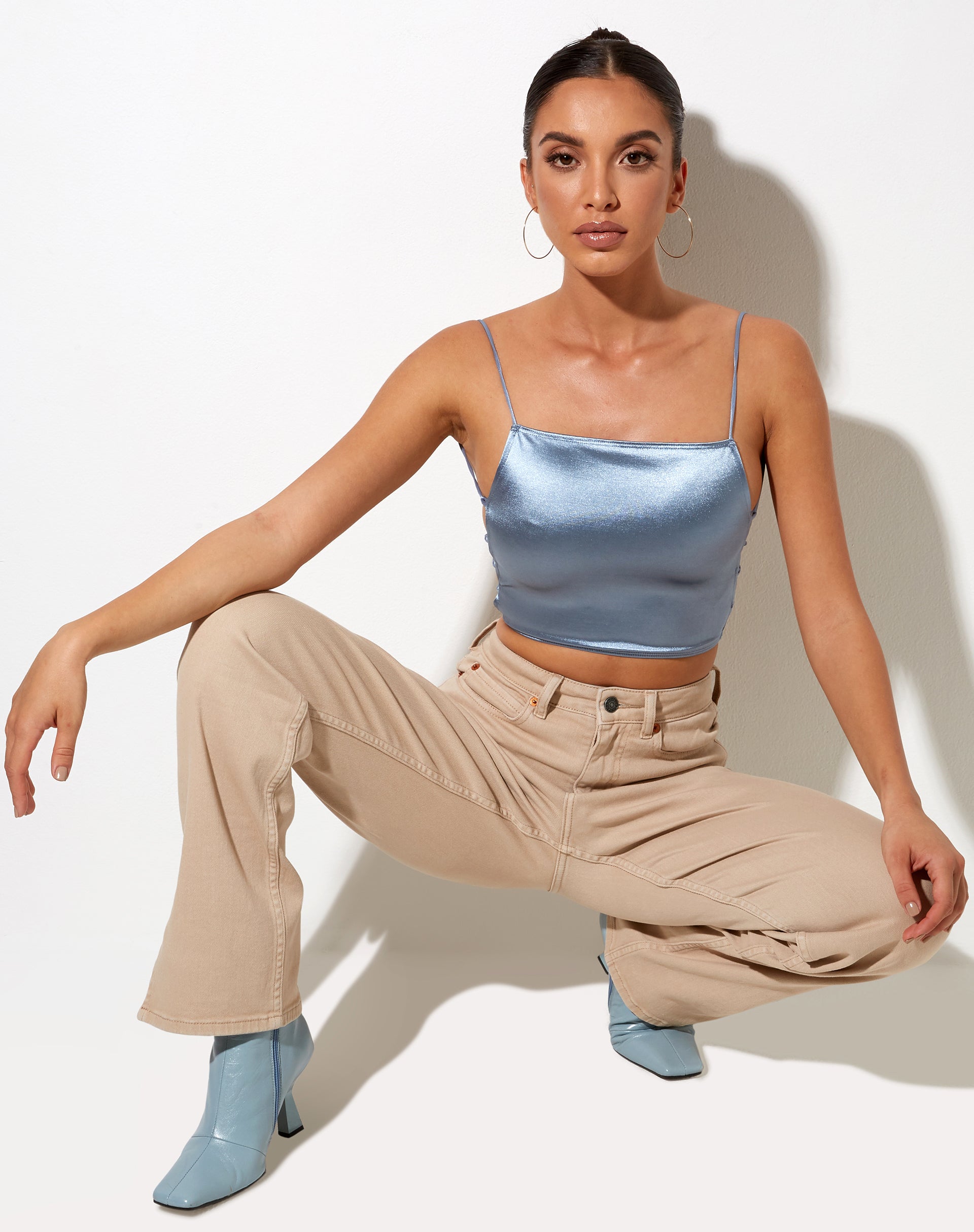Image de Ozka Crop Top in Satin Blue