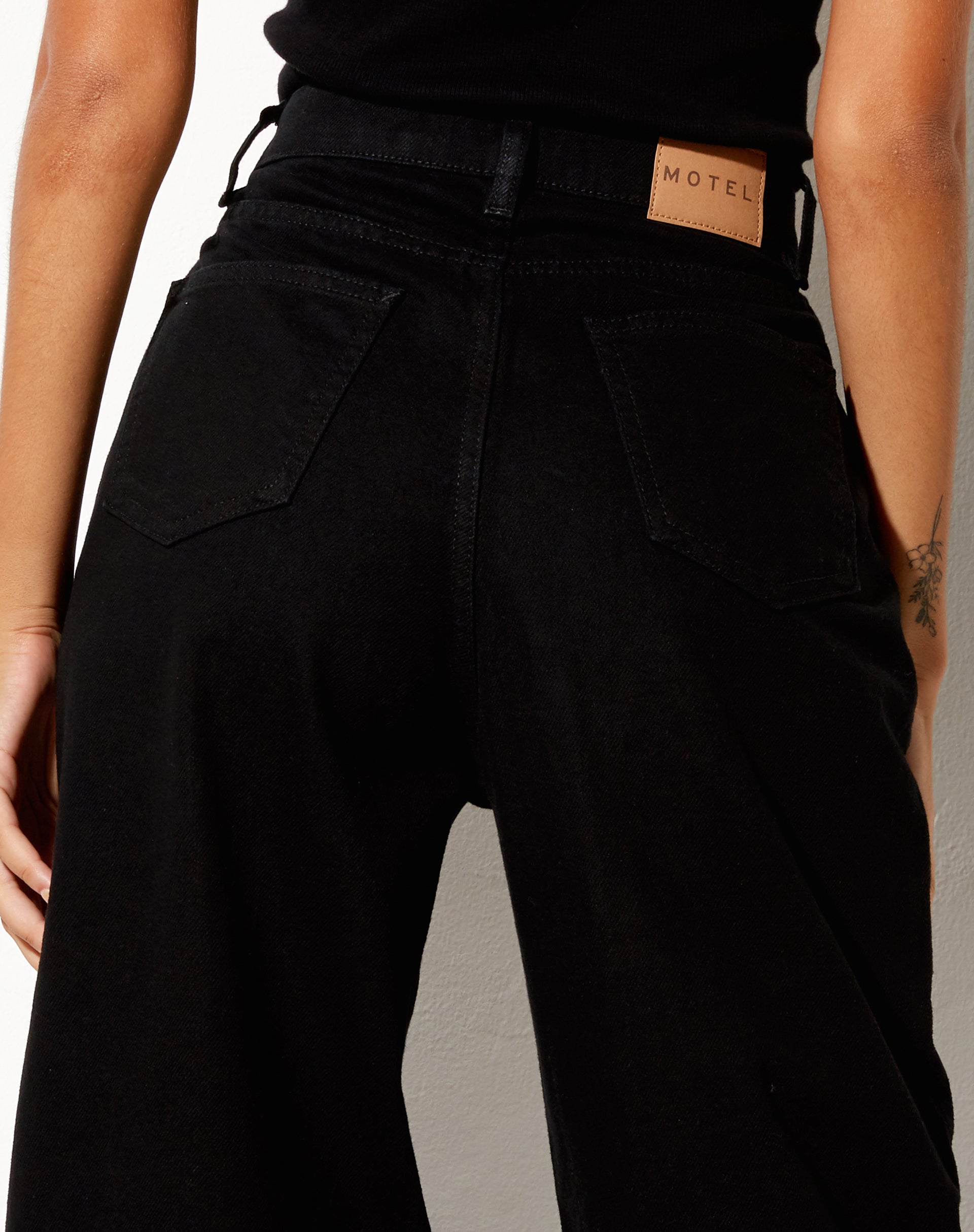 Image de Parallel Jeans in Rinse Black Wash