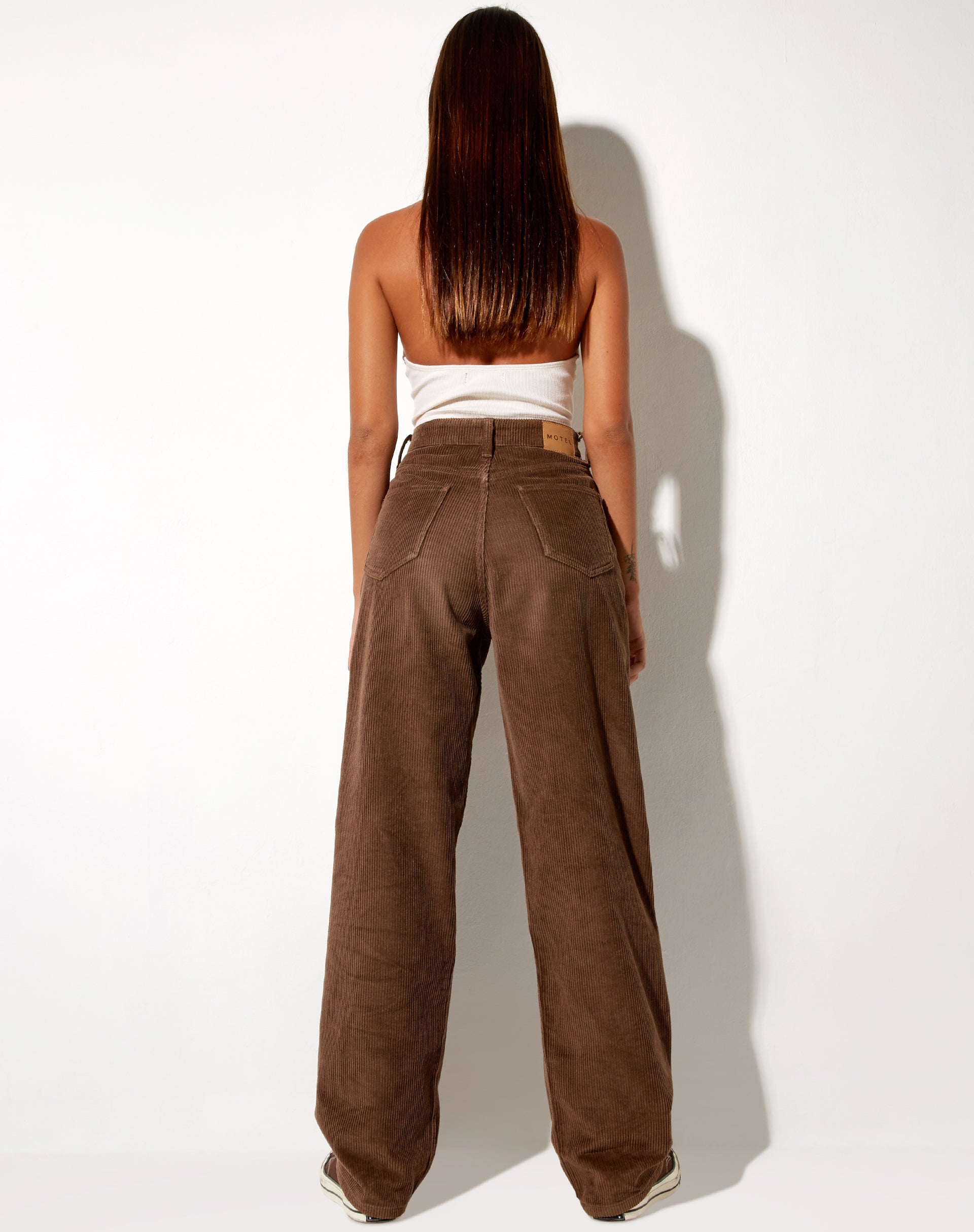 Image de Parallel Jean in Cord Dark Chocolate