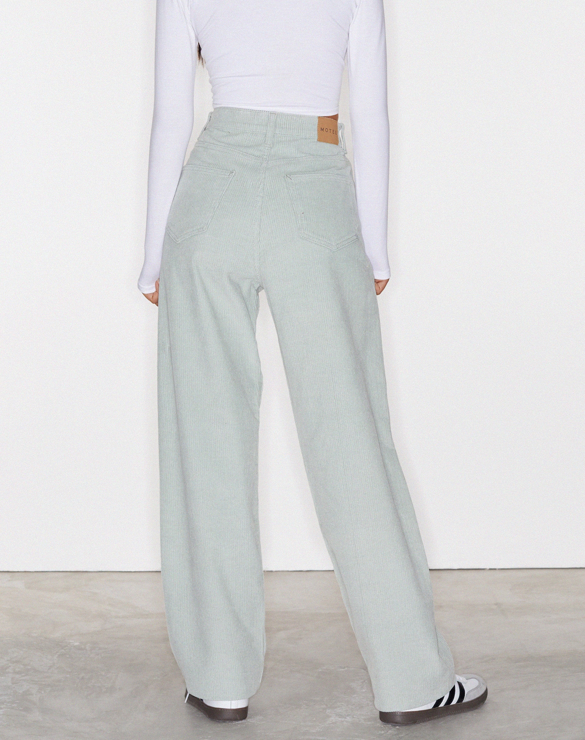 Image de Parallel Jeans en Cord Washed Blue