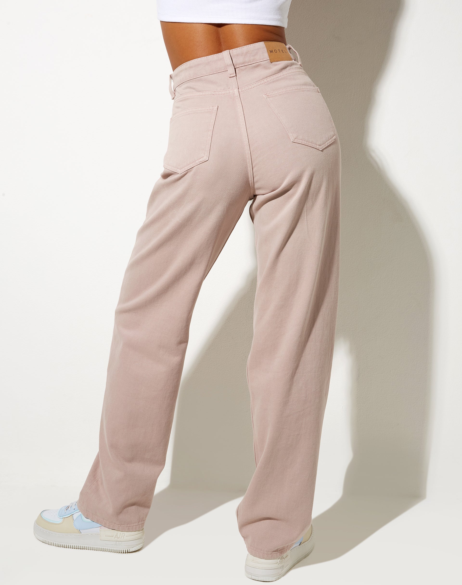 Image de la paire de jeans Parallel en lilas délavé