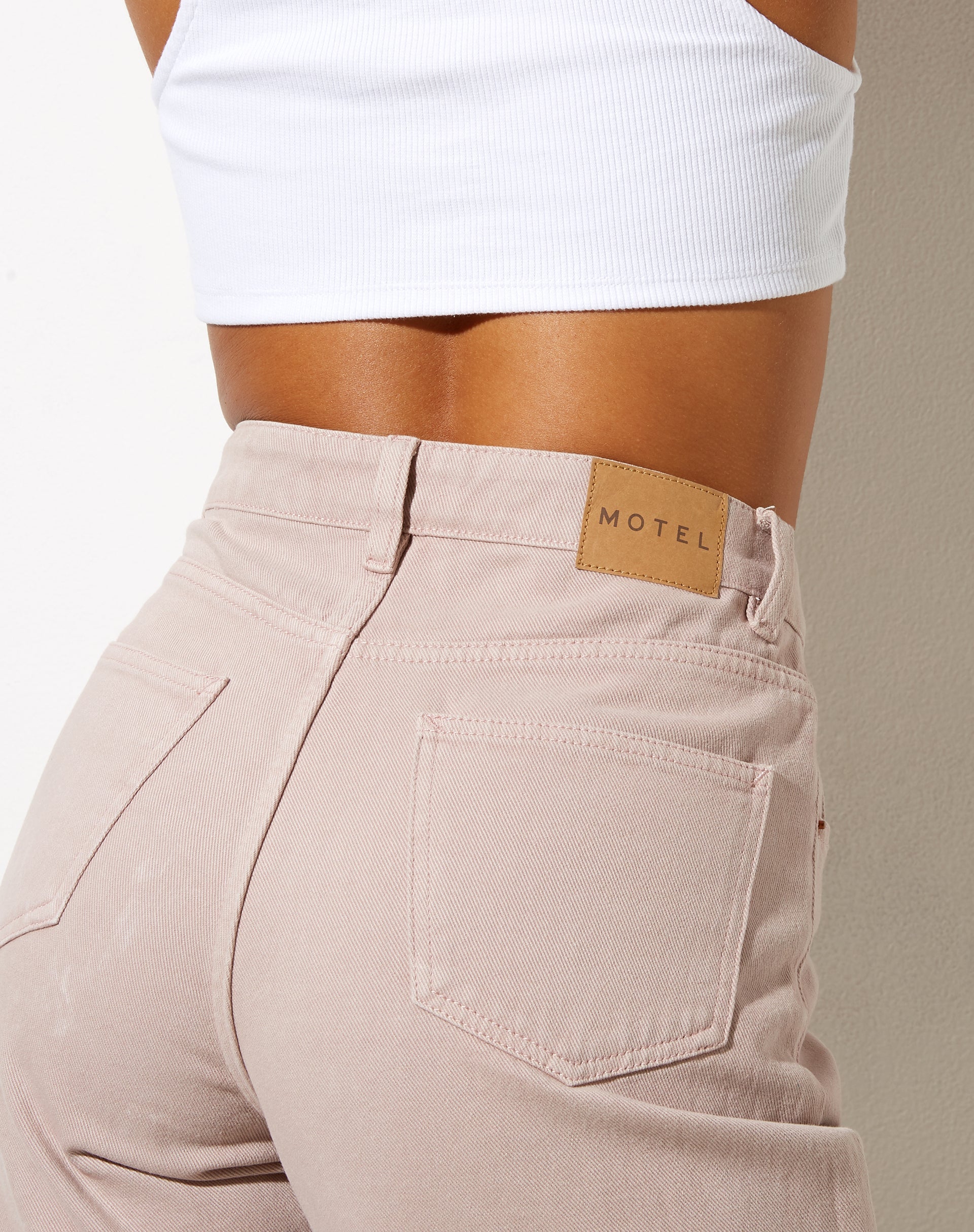 Image de la paire de jeans Parallel en lilas délavé
