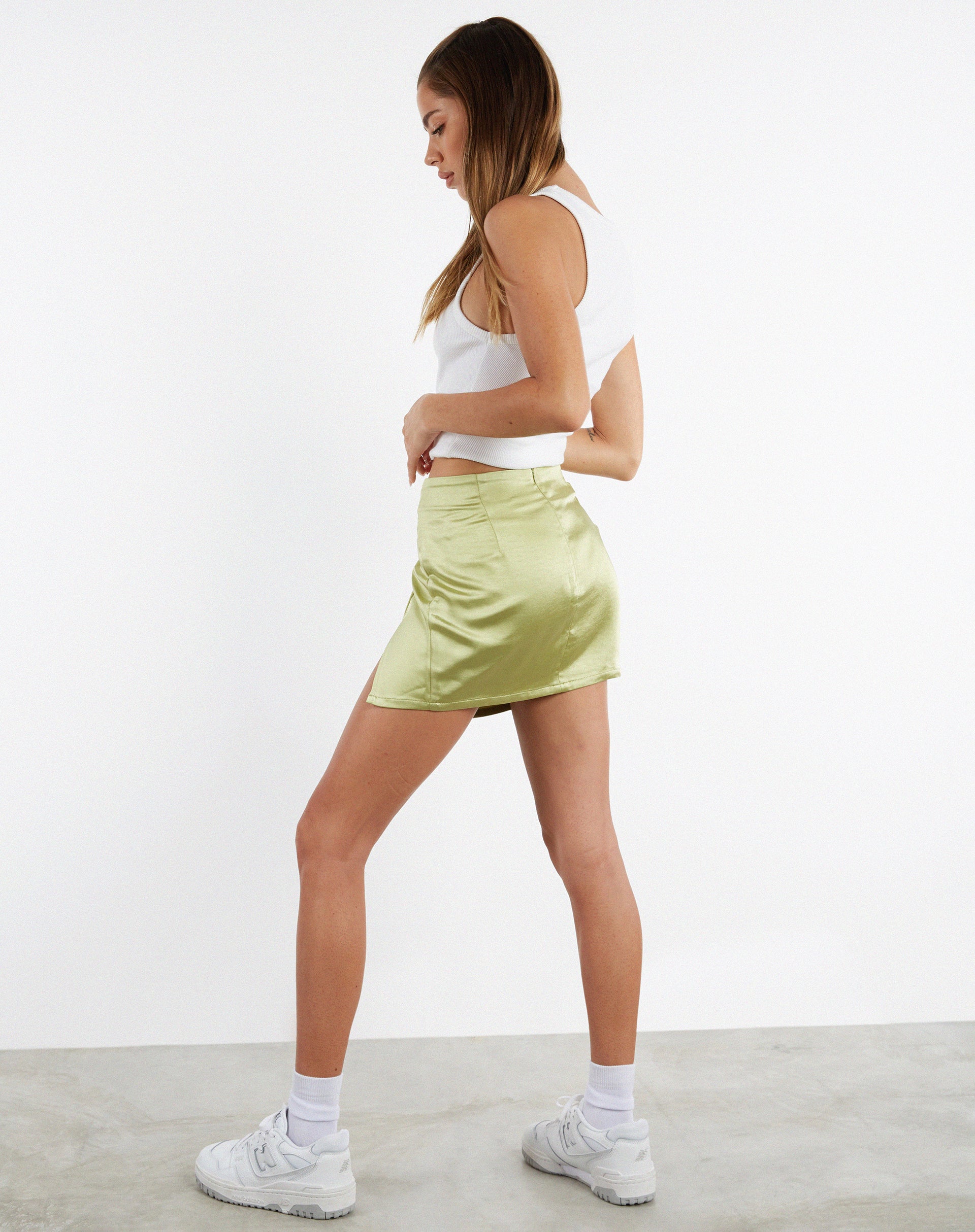 Image de MOTEL X JACQUIE Minijupe Pelma en satin Nile Green