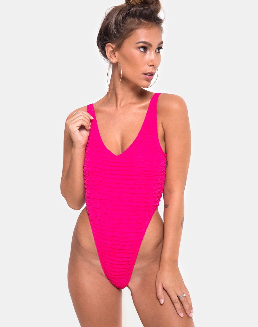 Pollie Swimsuit in 80's Crinkle Pink Highlighter (Maillot de bain Pollie dans les années 80)