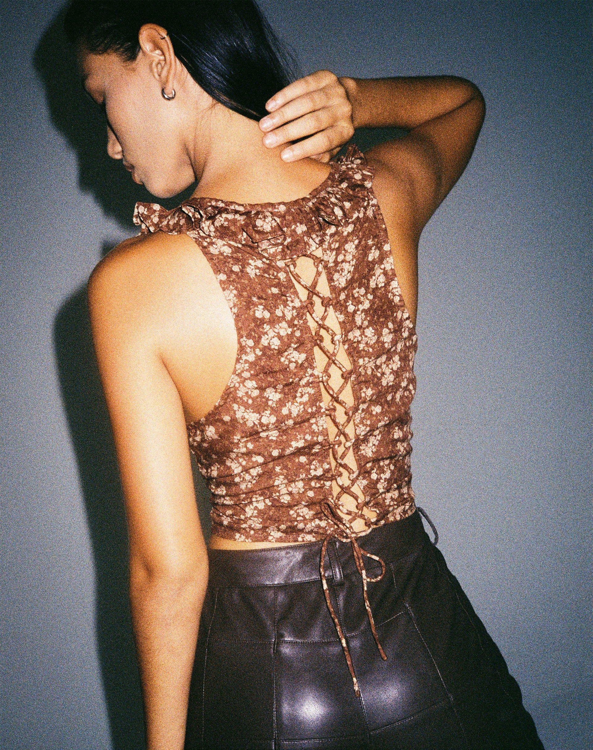 IMAGE DU Top Cami Julka en floral marron terreux