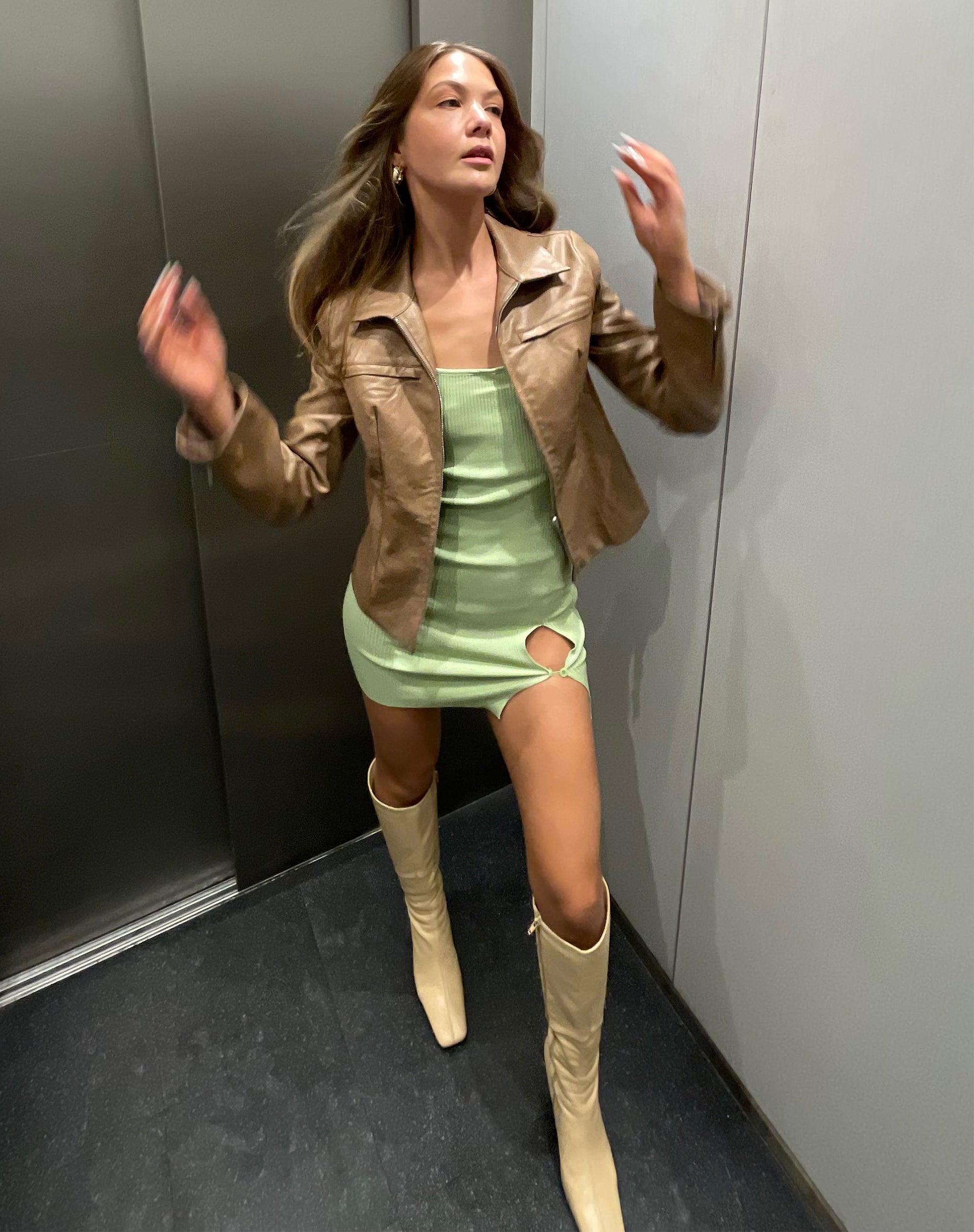 Image de MOTEL X JACQUIE Yanda Bodycon Dress in Rib Knit Pastel Lime