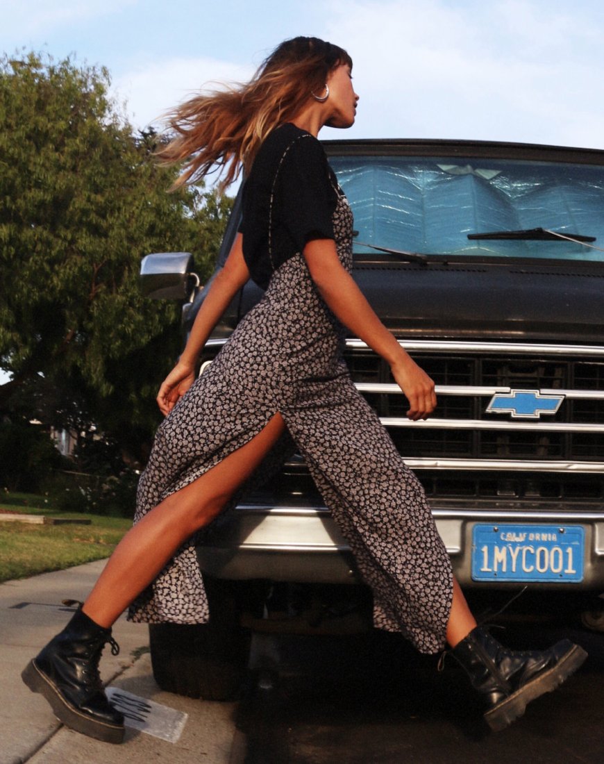 Image de Hime Dress in Ditsy Rose Black