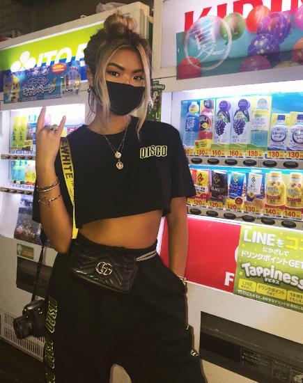 Image of Super Cropped Black Tee in Disco Embro