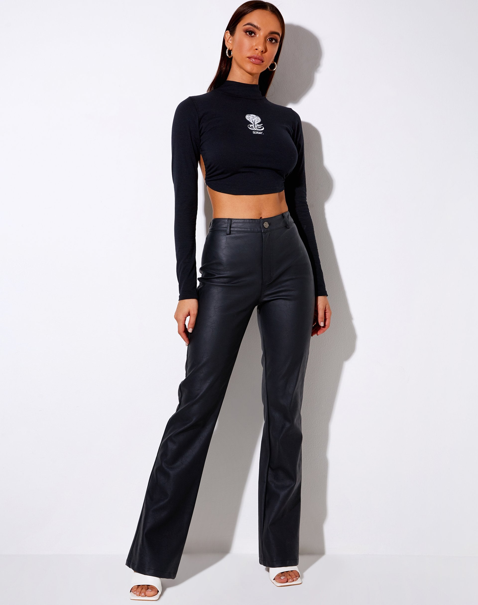 Image de Quelia Crop Top in Black Cobra Lethal Embro