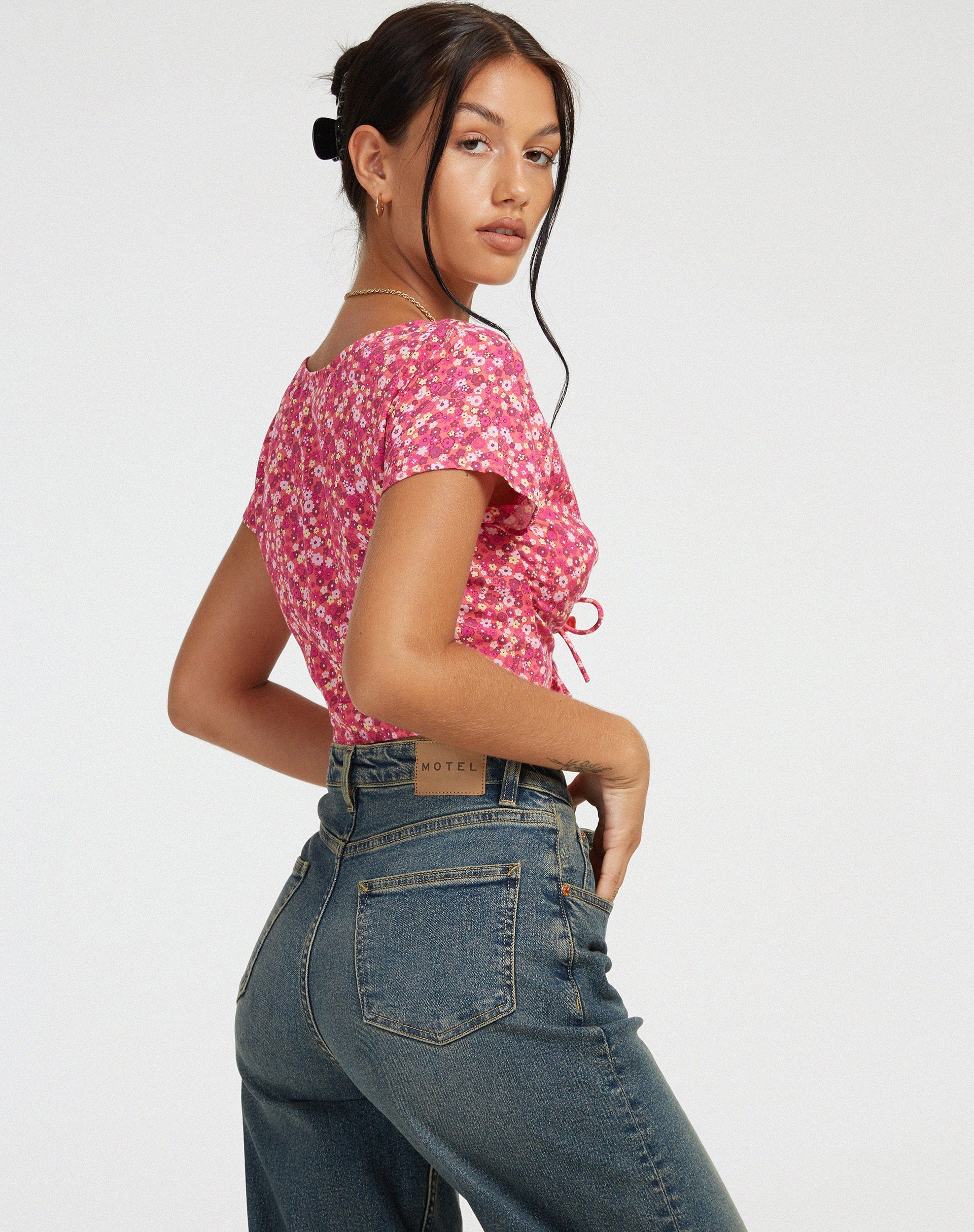 Image de Raeto Crop Top in Ditsy Floral Pink