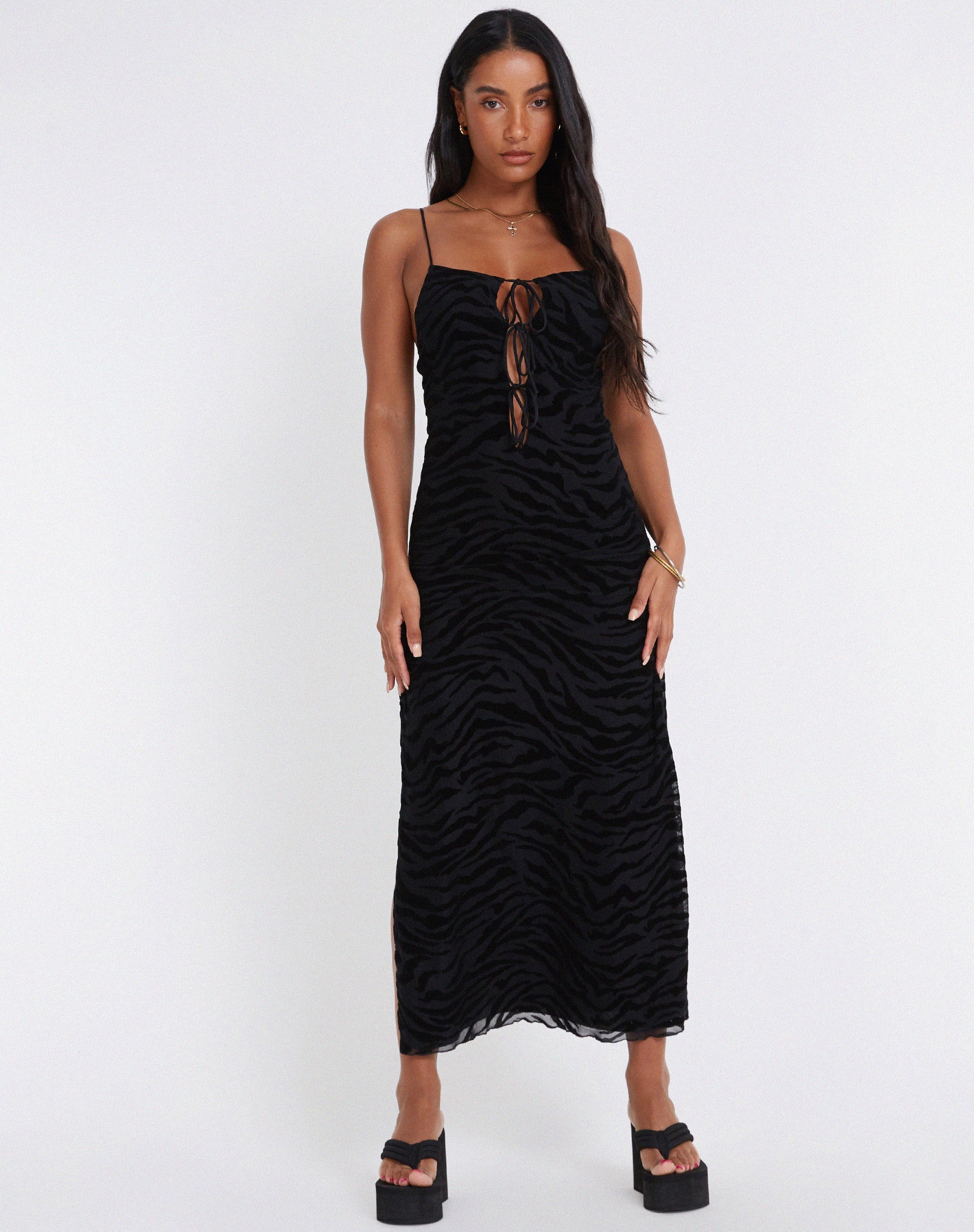 image de Rayuma Maxi Dress in Zebra Flock Black