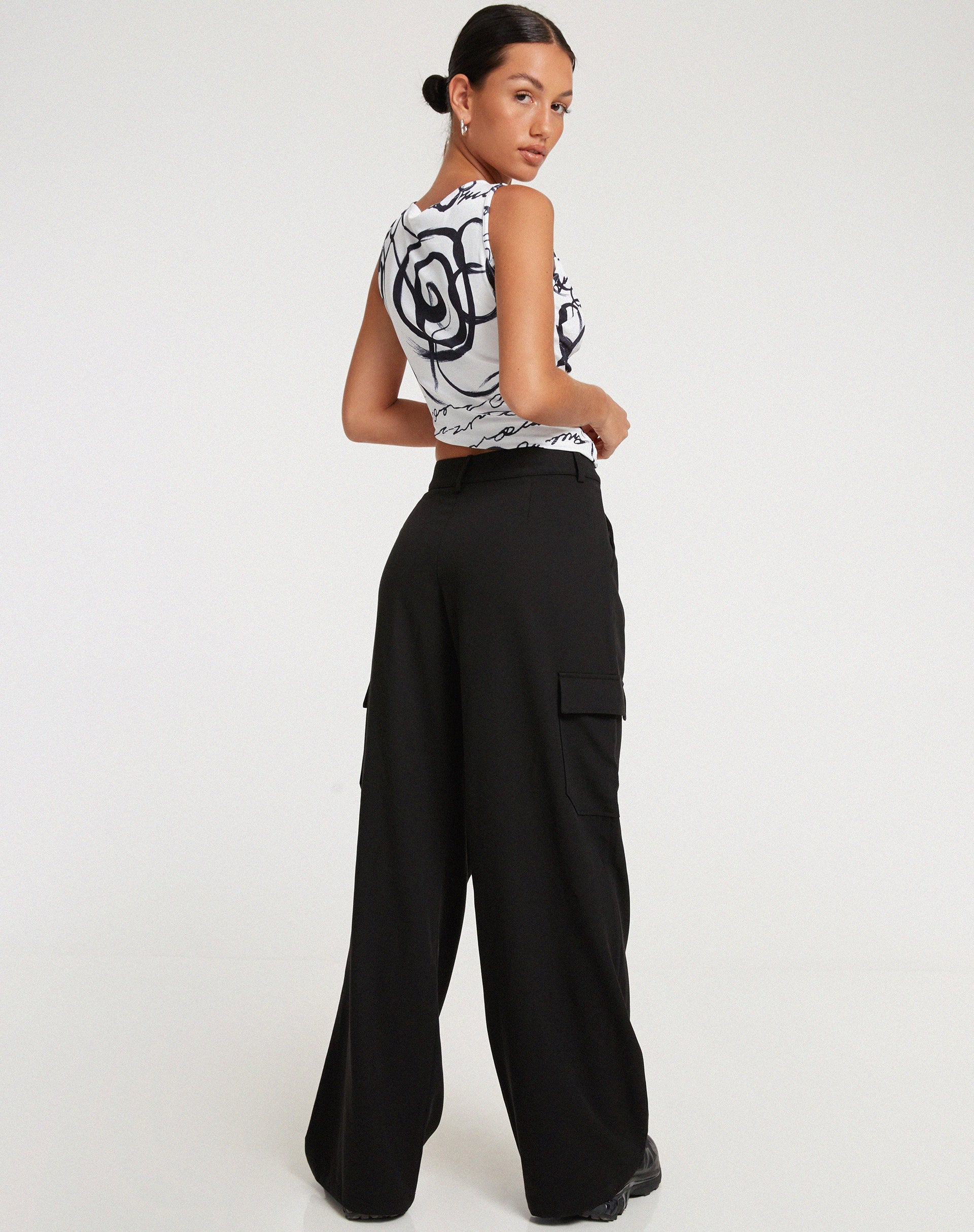 image de Rembulan Asymmetric Top in Mono Doodle Black and White