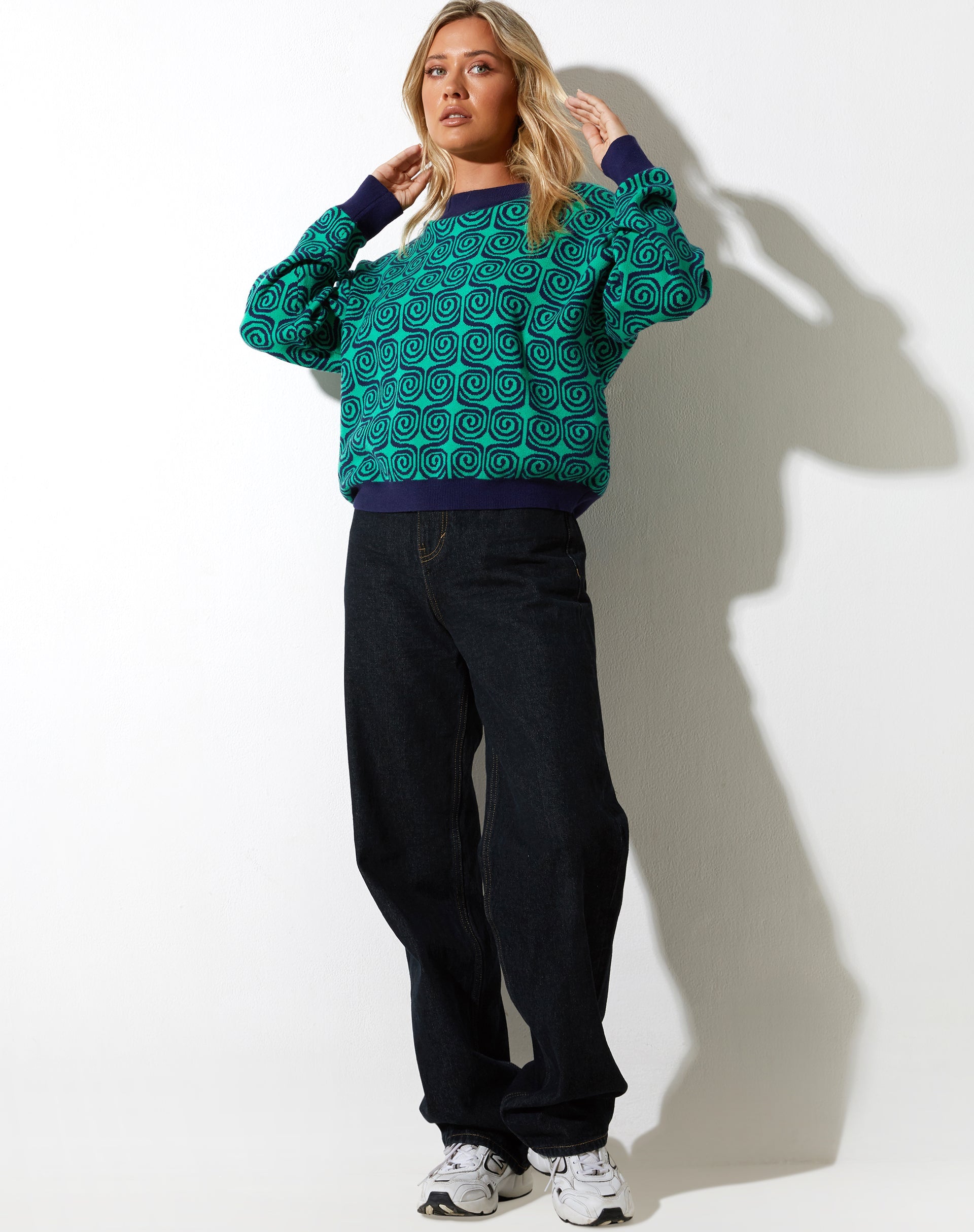 Image de l'Ammar Jumper in Swirl Green and Blue