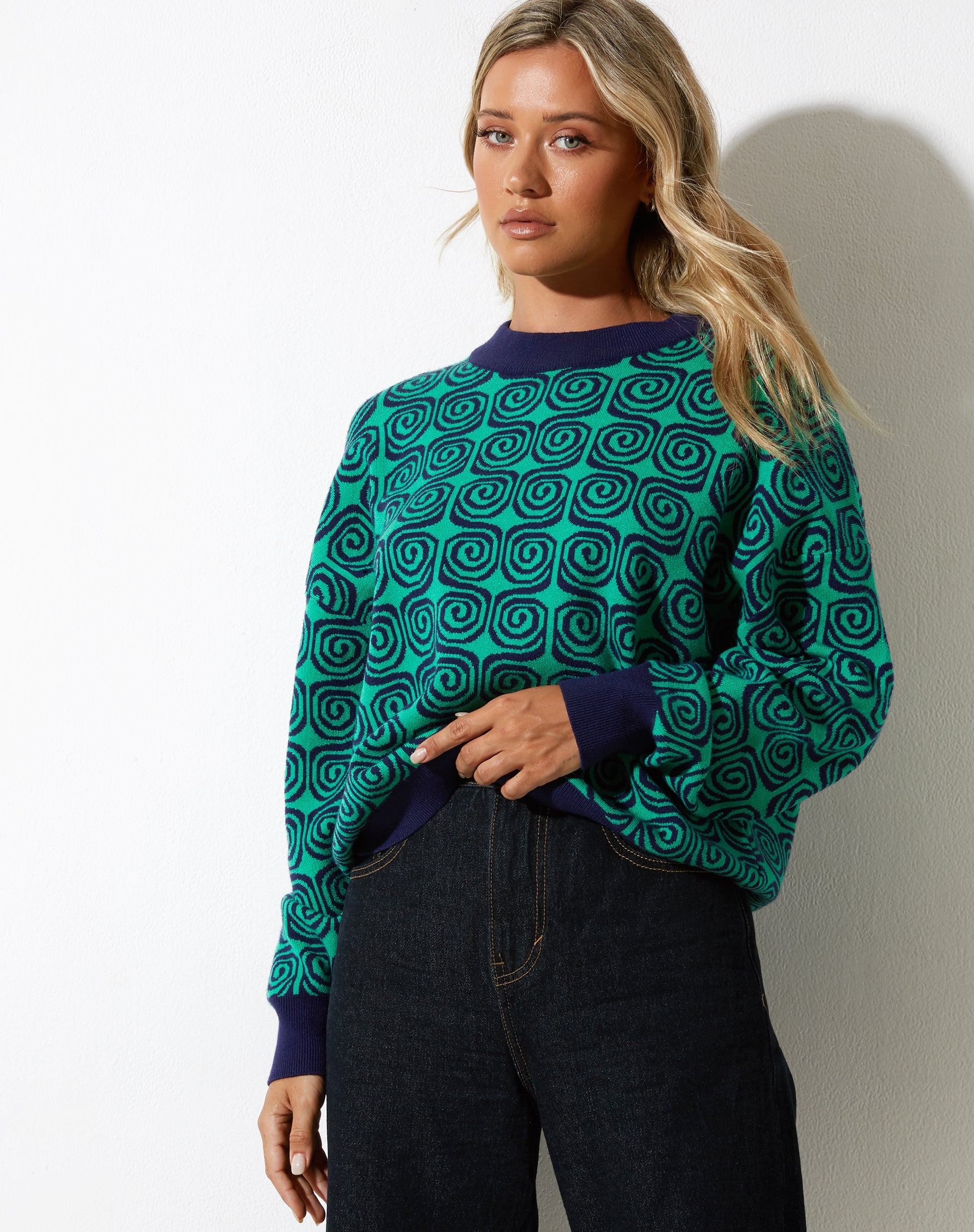 Image de l'Ammar Jumper in Swirl Green and Blue