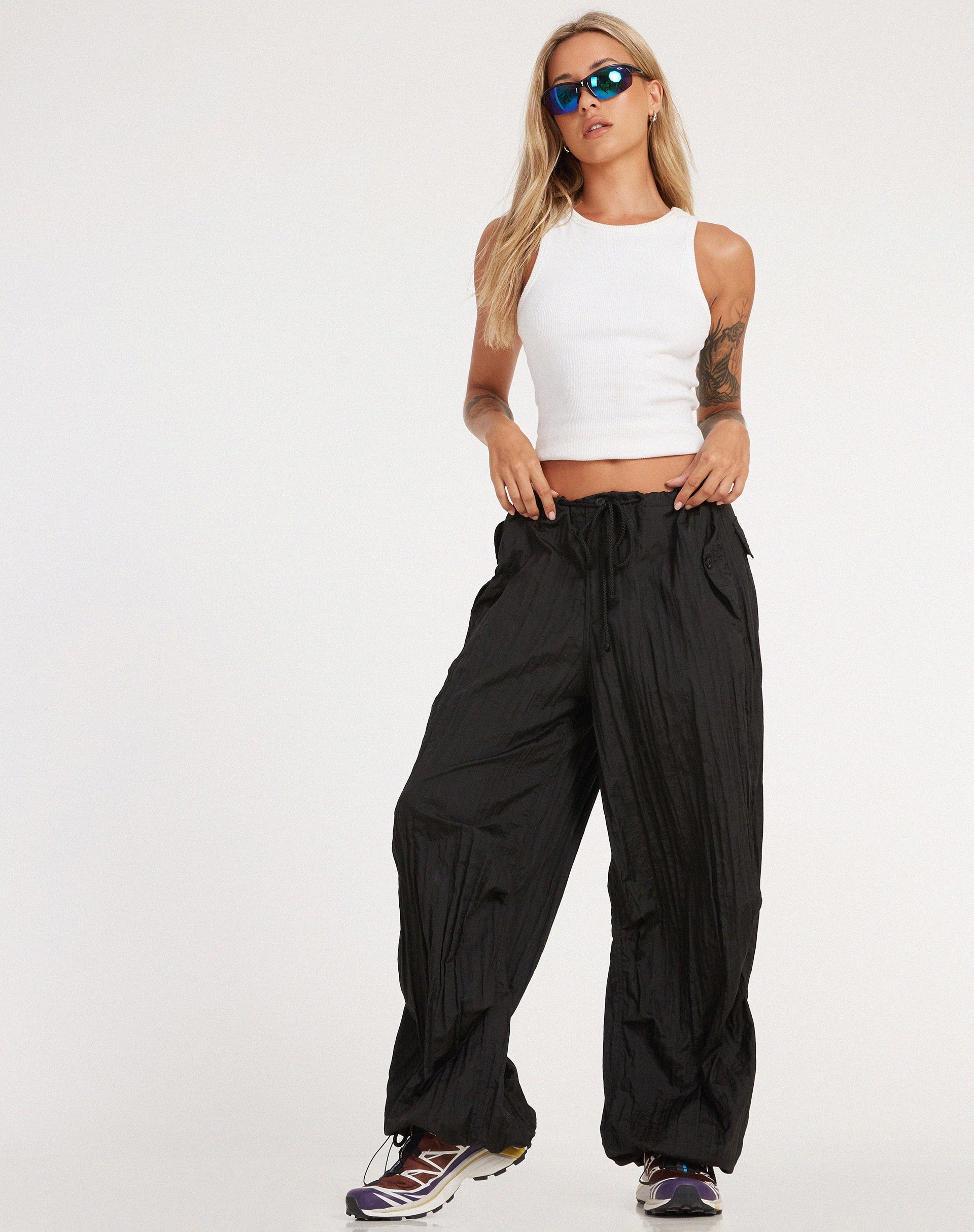 image de Pantalon Chute en Parachute Noir