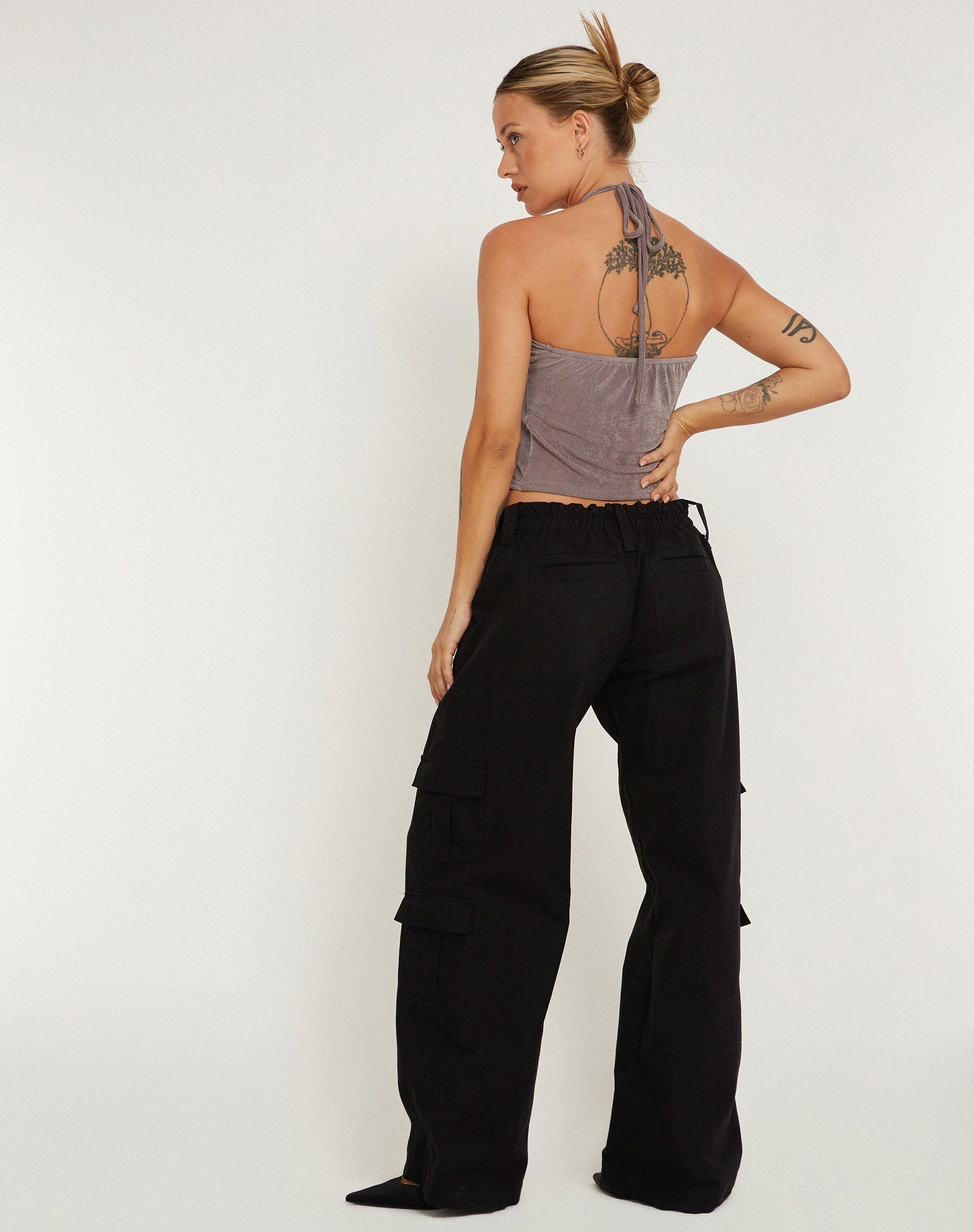 Image de Hiriko Halter Top in Charcoal