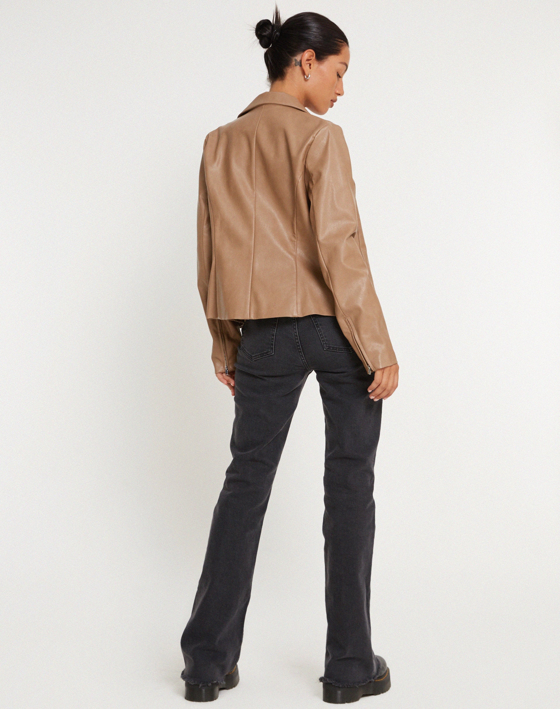 Image de la veste Jaga en PU Tan