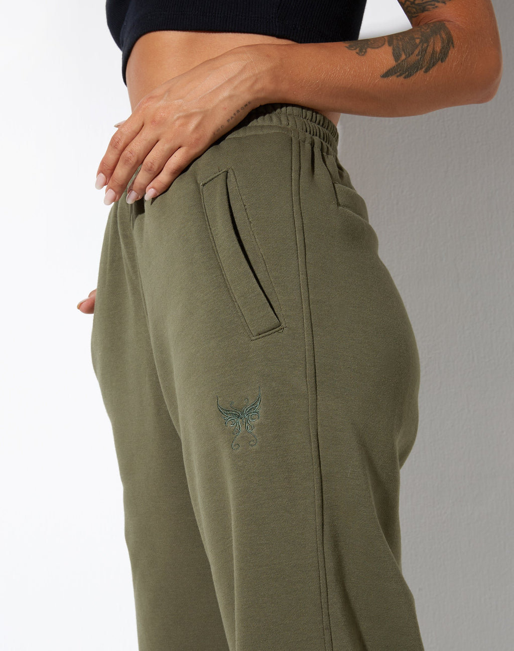 Pantalon de jogging Leia, imprimé feuilles de raisin et papillon