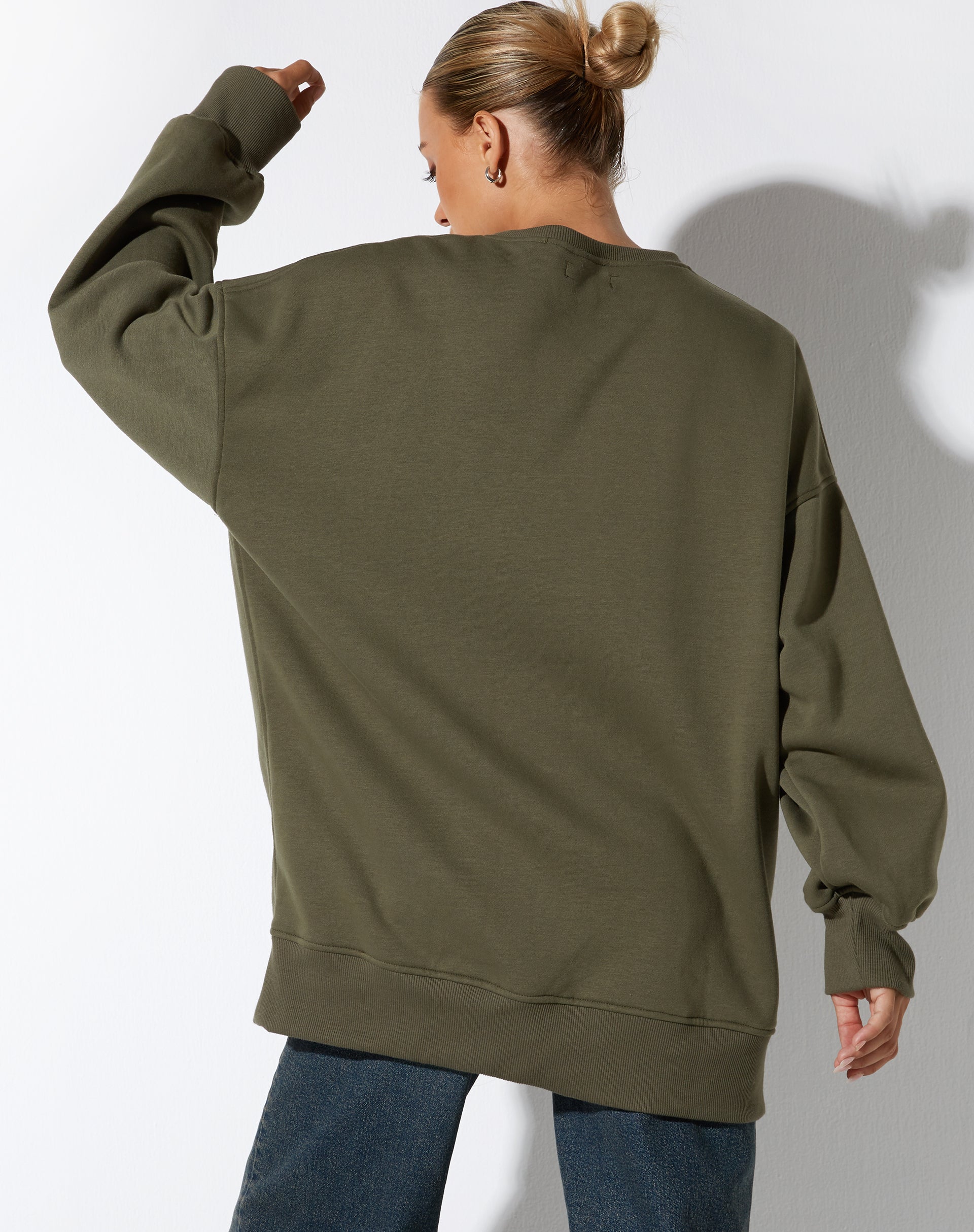 image de Lei Sweatshirt in Grape Leaf Butterfly Embro