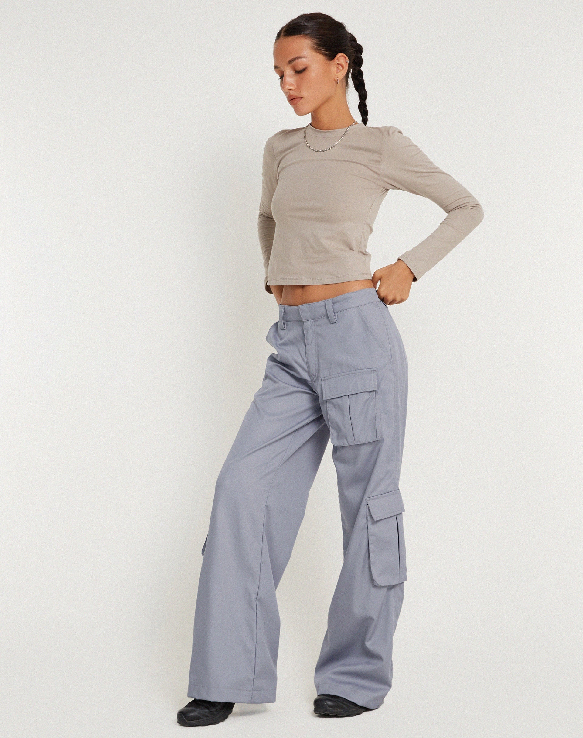 image de Lovis Low Rise Cargo Trouser in Grey