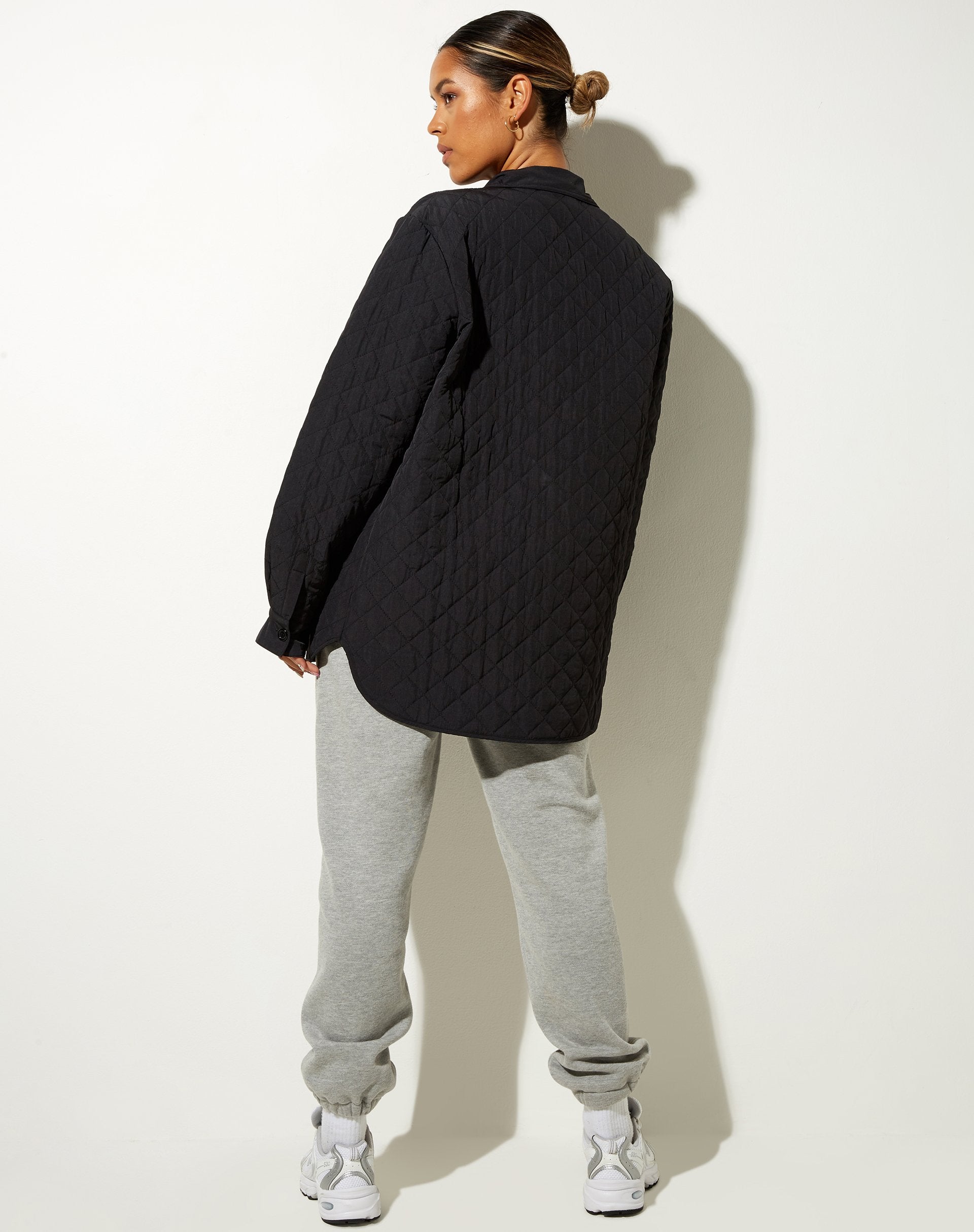 Image de la chemise Marcel en noir matelassé