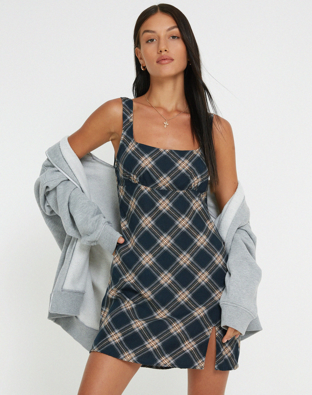 Mehra Slip Dress in 20's Check Black and Grey (Robe à carreaux des années 20, noir et gris)