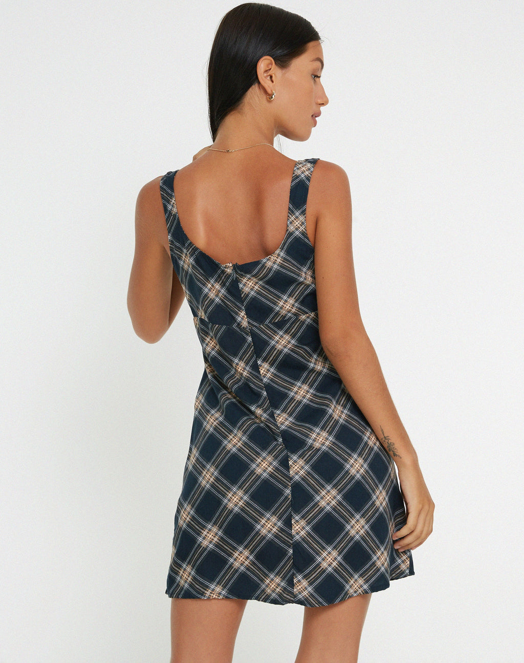 Mehra Slip Dress in 20's Check Black and Grey (Robe à carreaux des années 20, noir et gris)