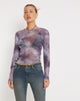 image de Narita Long Sleeve Mesh Crop Top in Smokey Gradients Purple