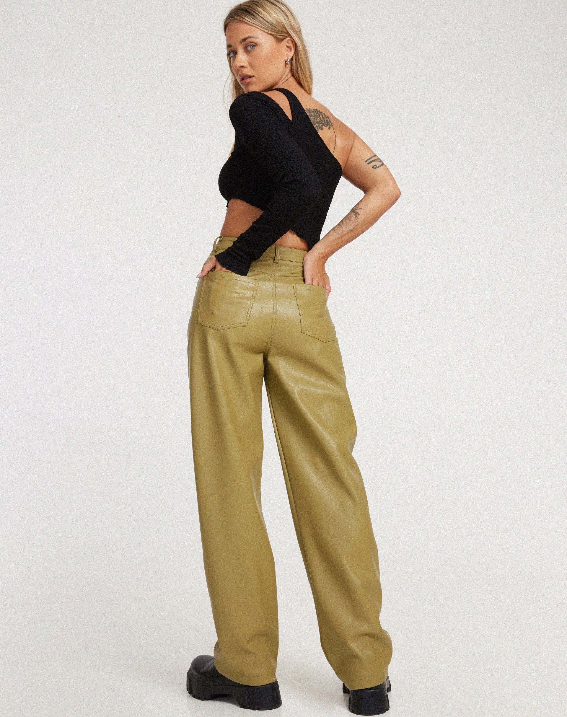 Image de Pantalon parallèle en PU vert feuille