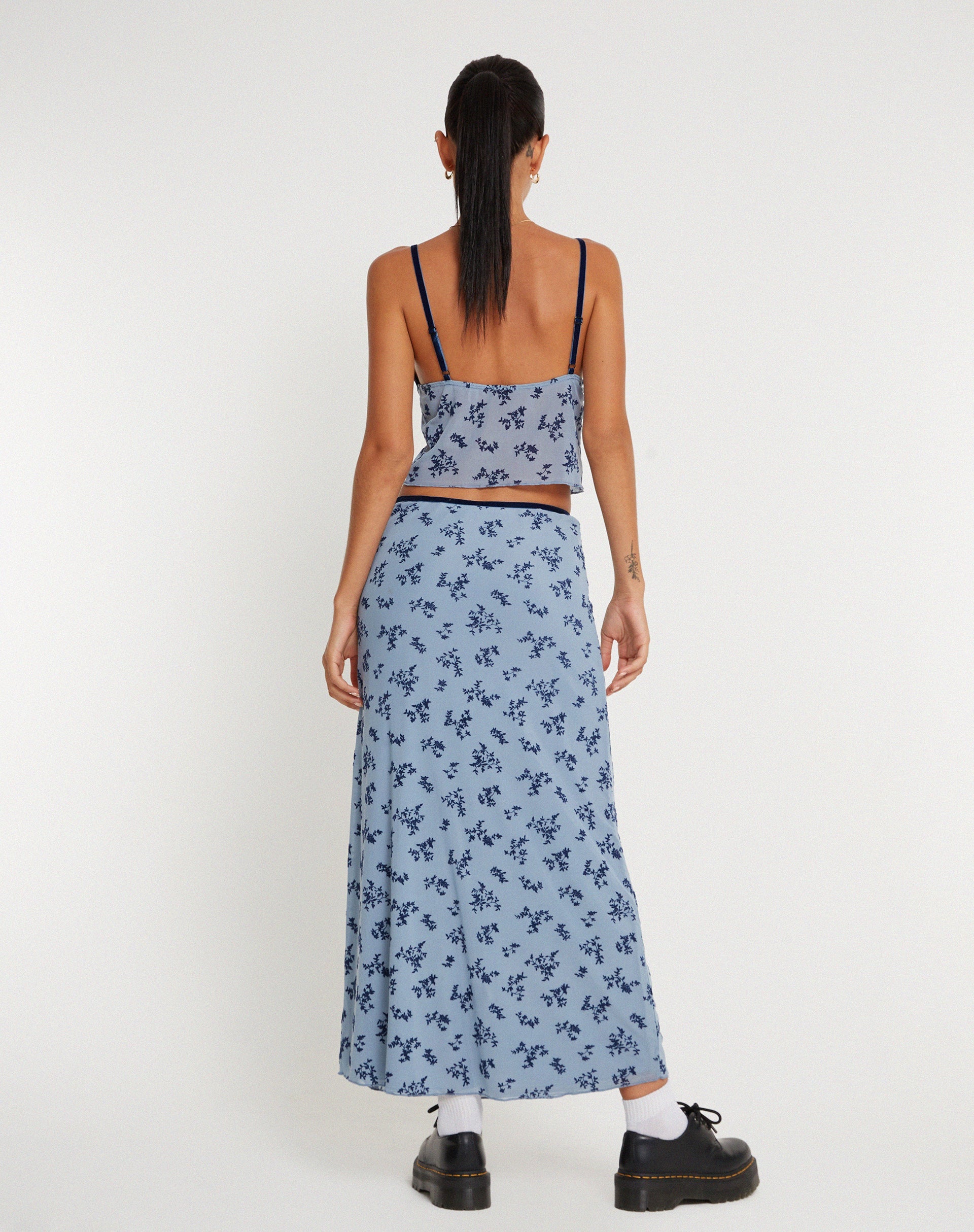image de Rinzi Maxi Skirt in Light Blue Black Botanist Flocking