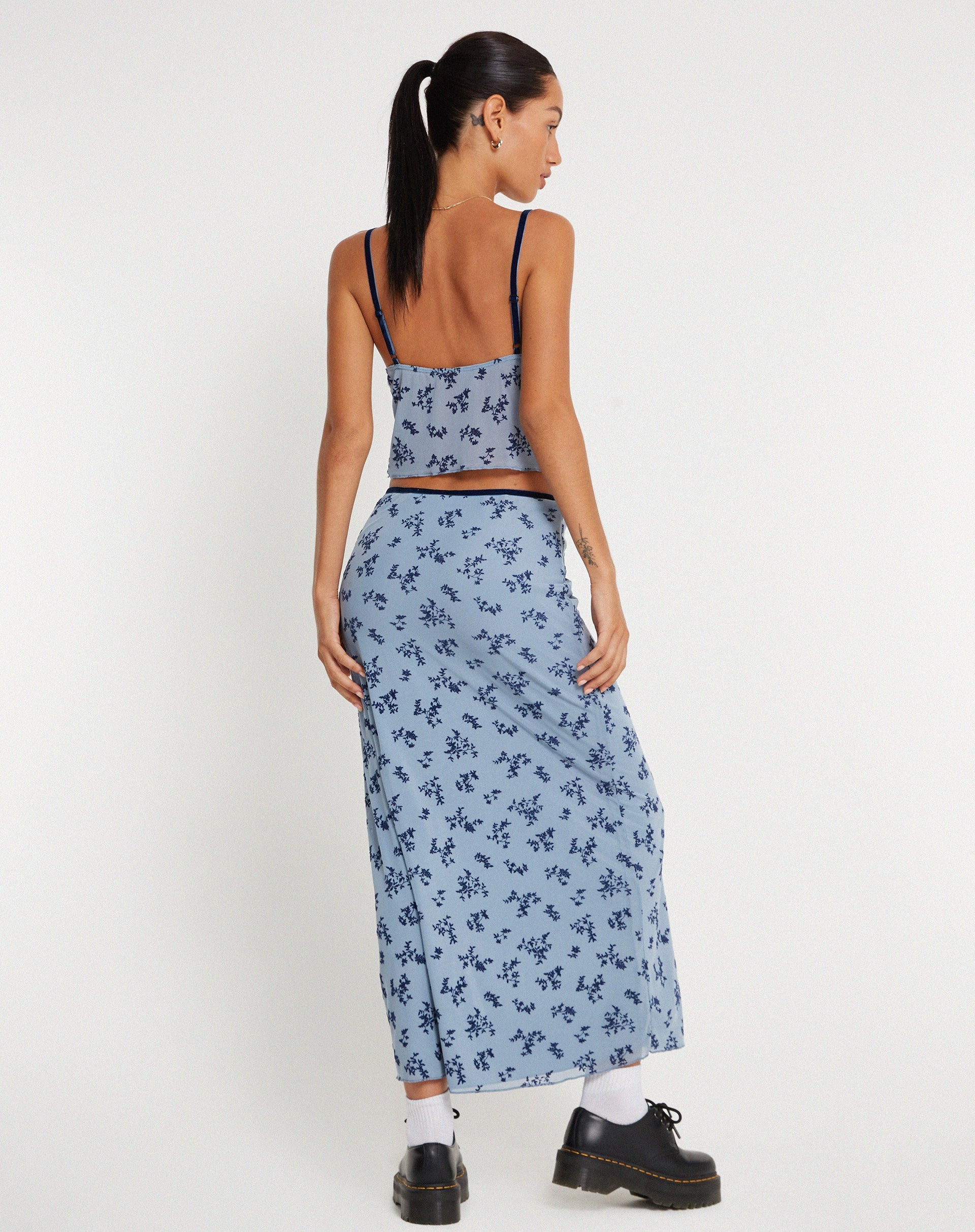 image de Rinzi Maxi Skirt in Light Blue Black Botanist Flocking