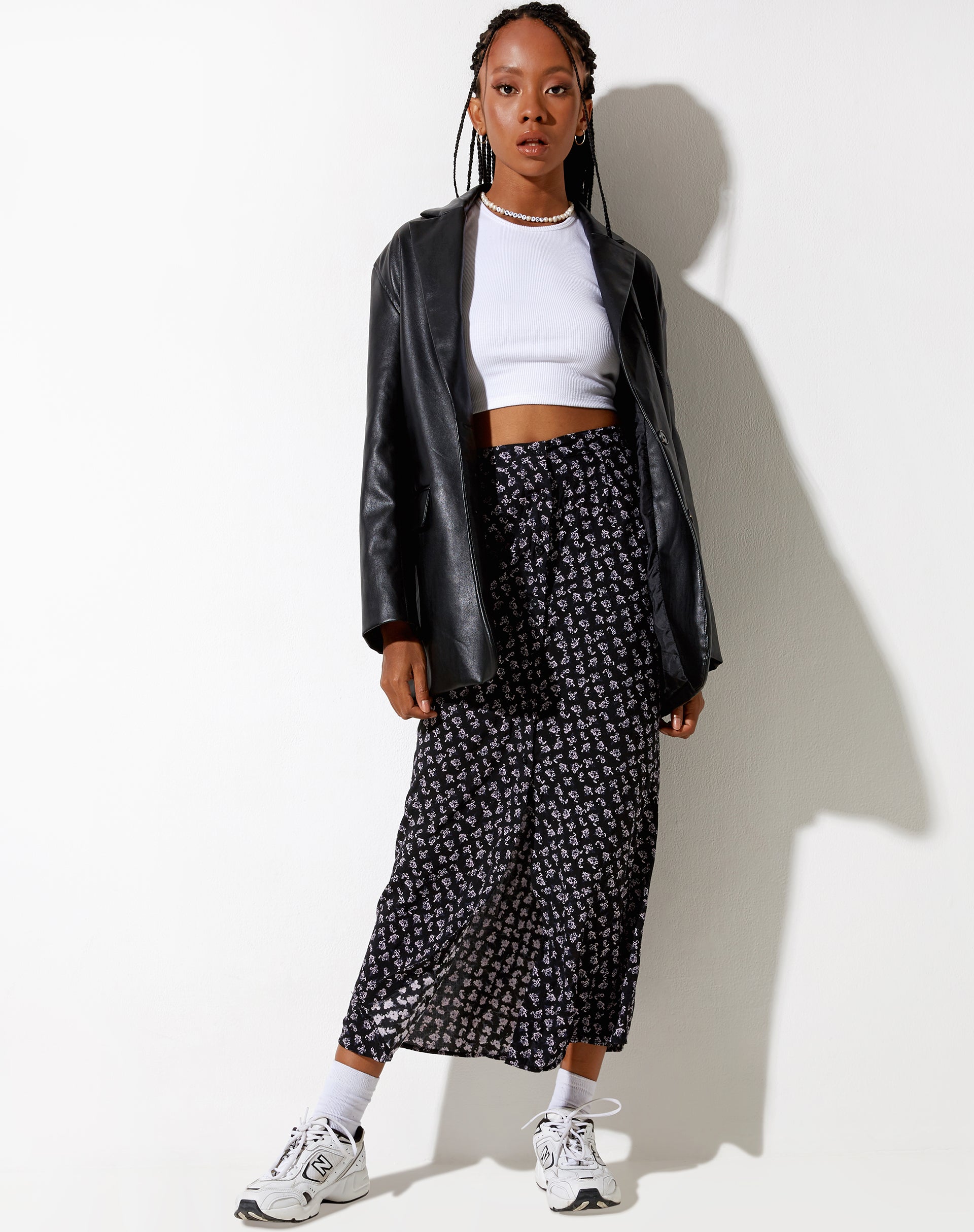Image de Rima Midi Skirt in Dark Base Floral Black