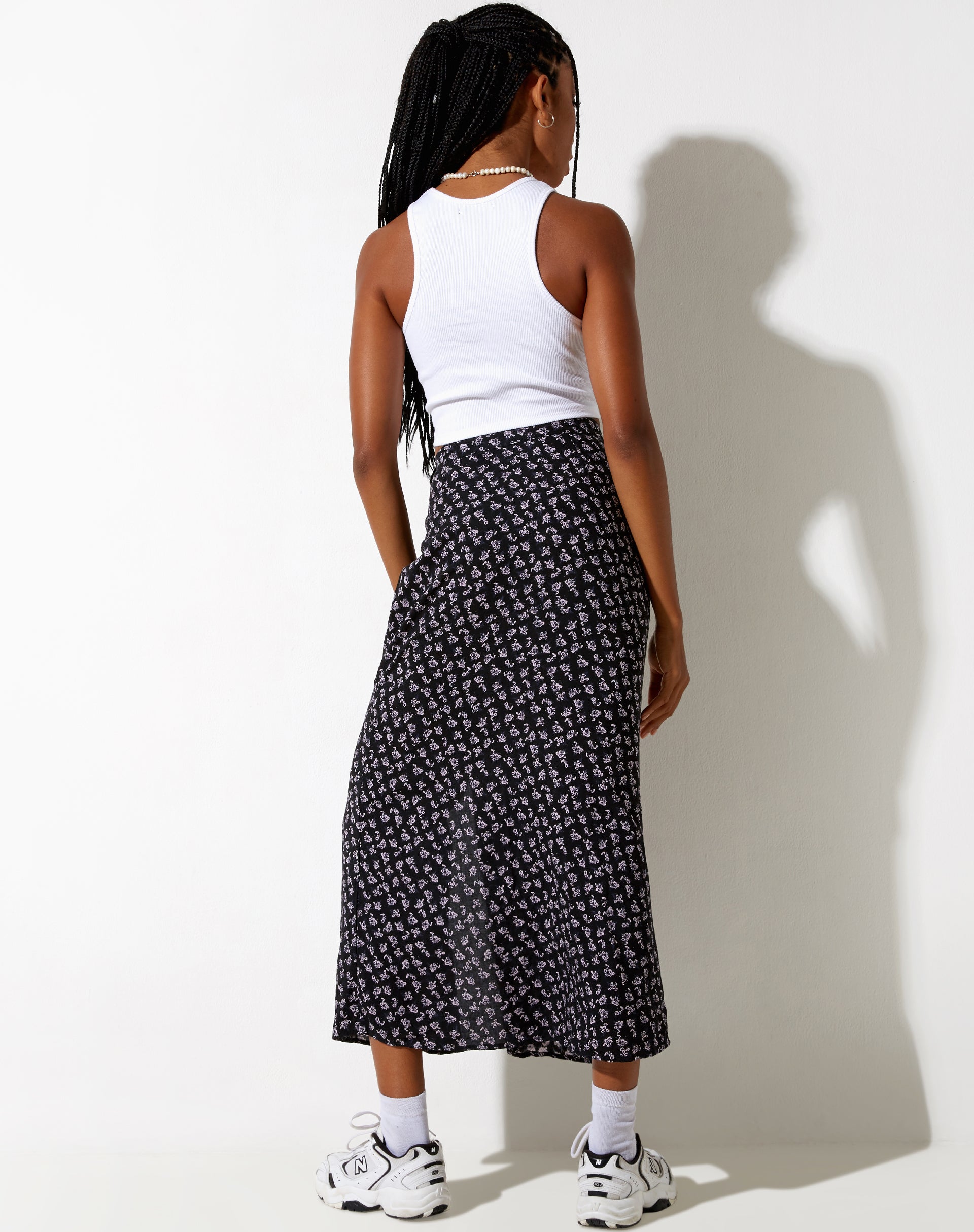 Image de Rima Midi Skirt in Dark Base Floral Black