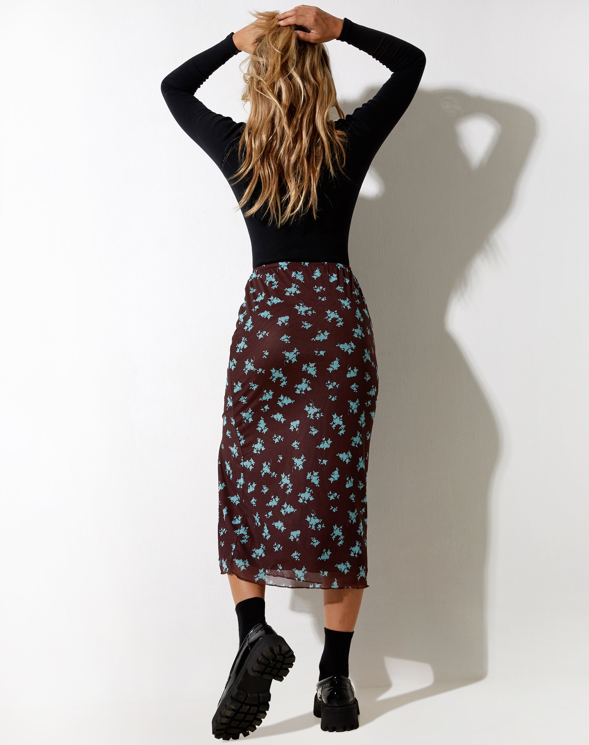Image de Rindai Midi Skirt in Femme Floral Blue and Brown