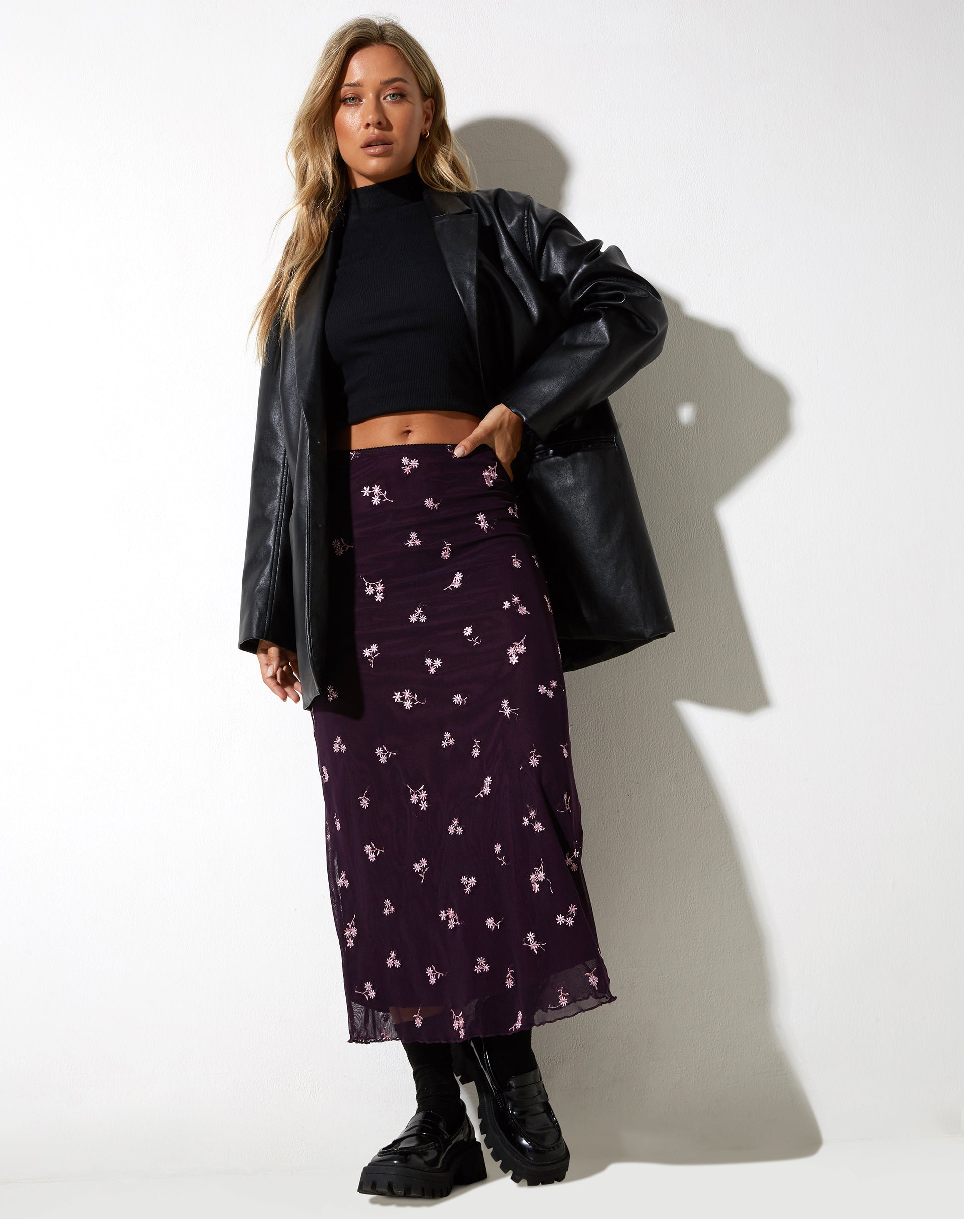 image de Rindu Maxi Skirt in Plum Daisy Embro