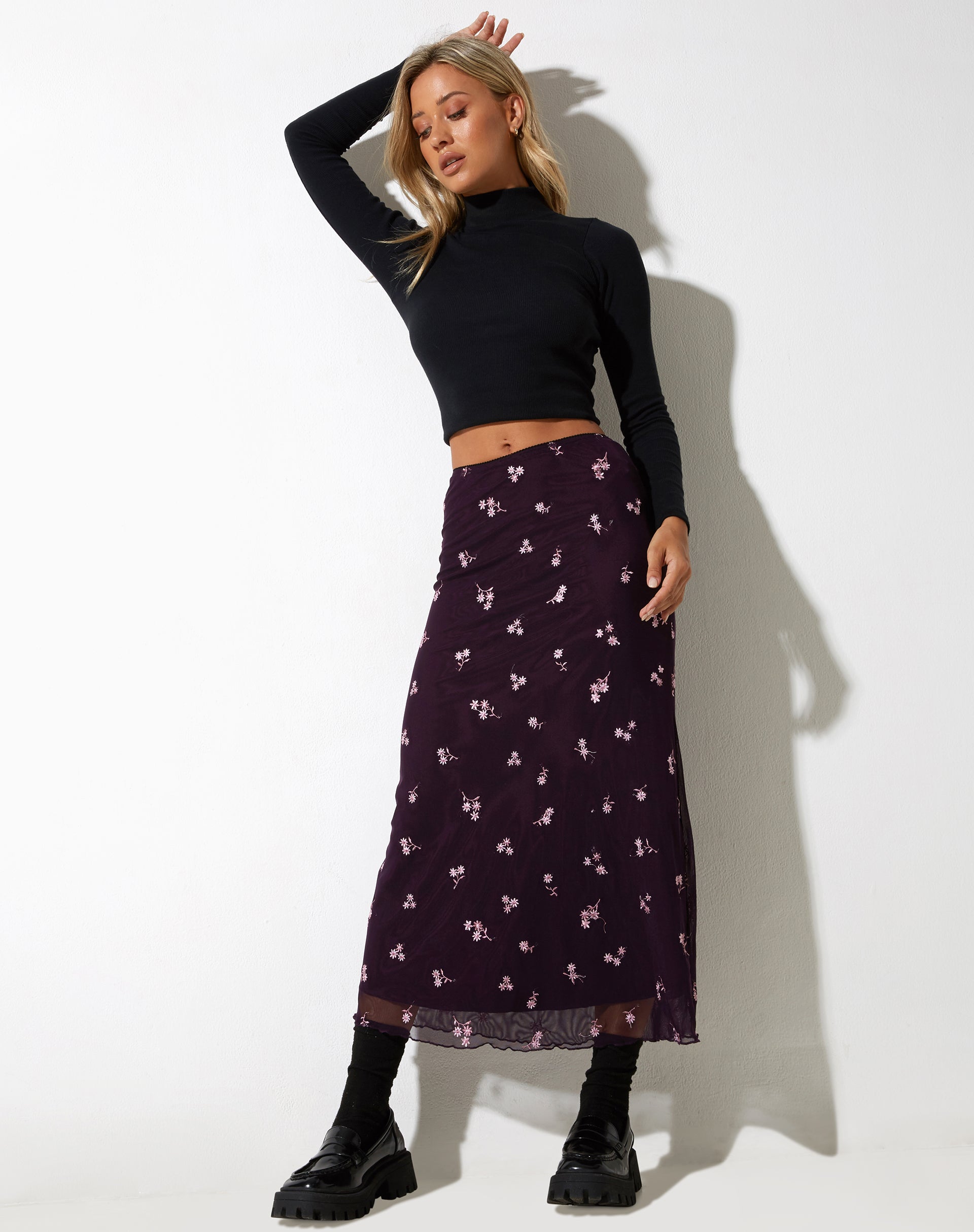 image de Rindu Maxi Skirt in Plum Daisy Embro