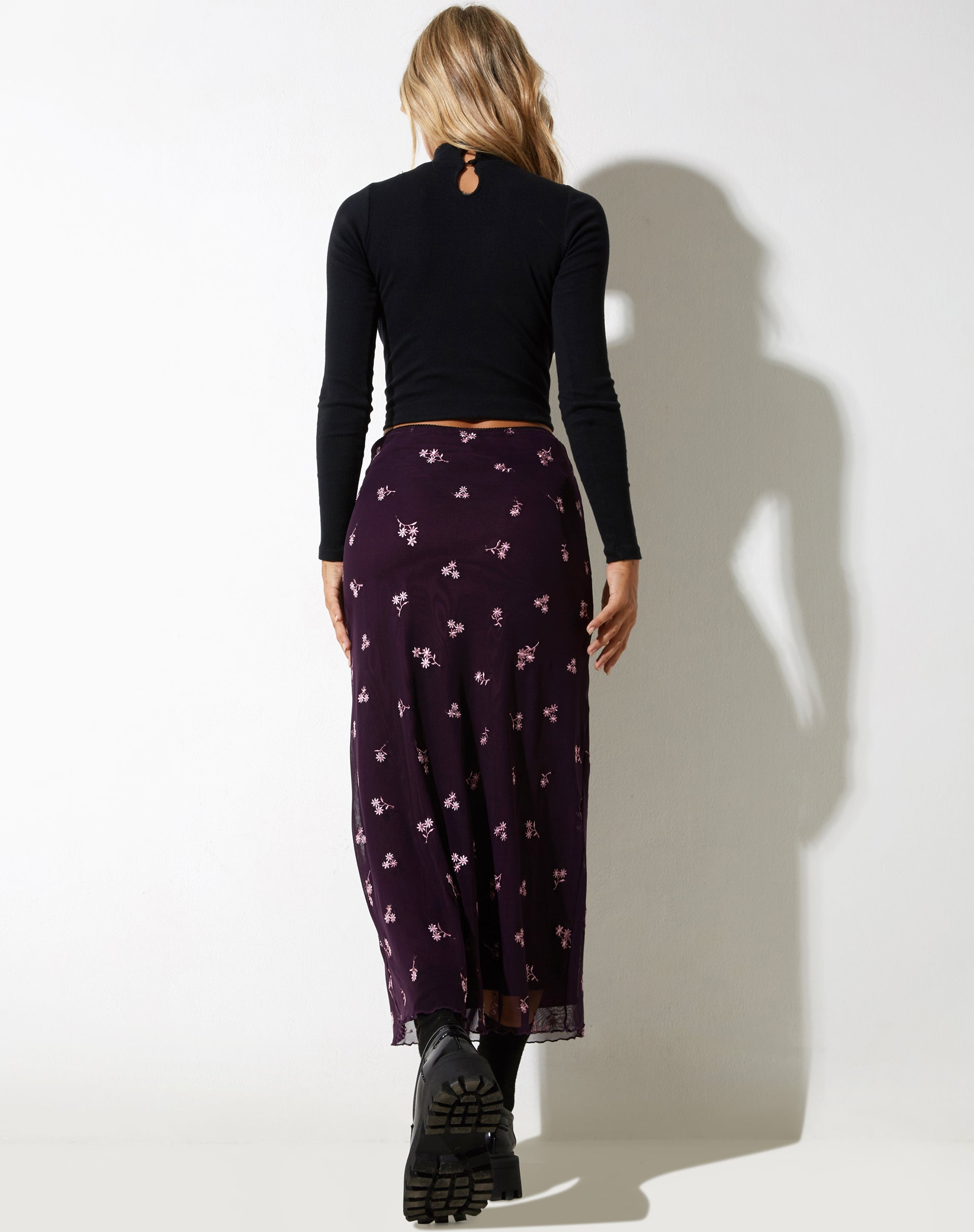 image de Rindu Maxi Skirt in Plum Daisy Embro