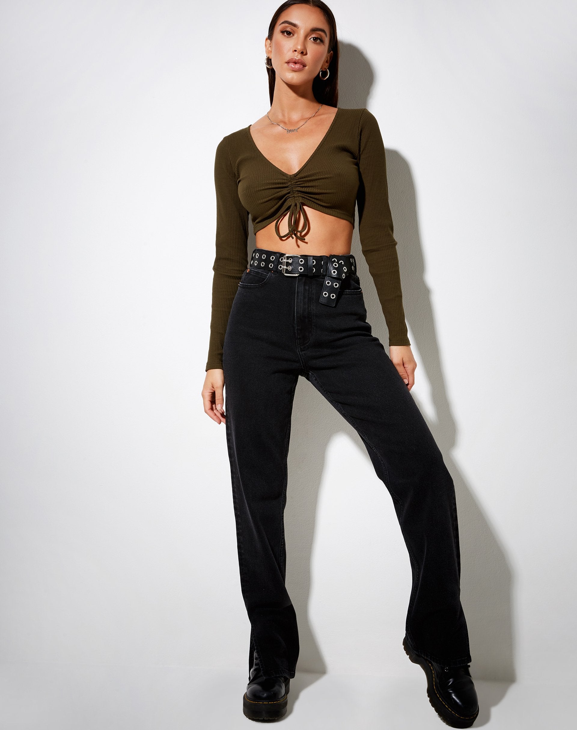 Image de Rivelo Long Sleeve Top in Rib Bitter Chocolate